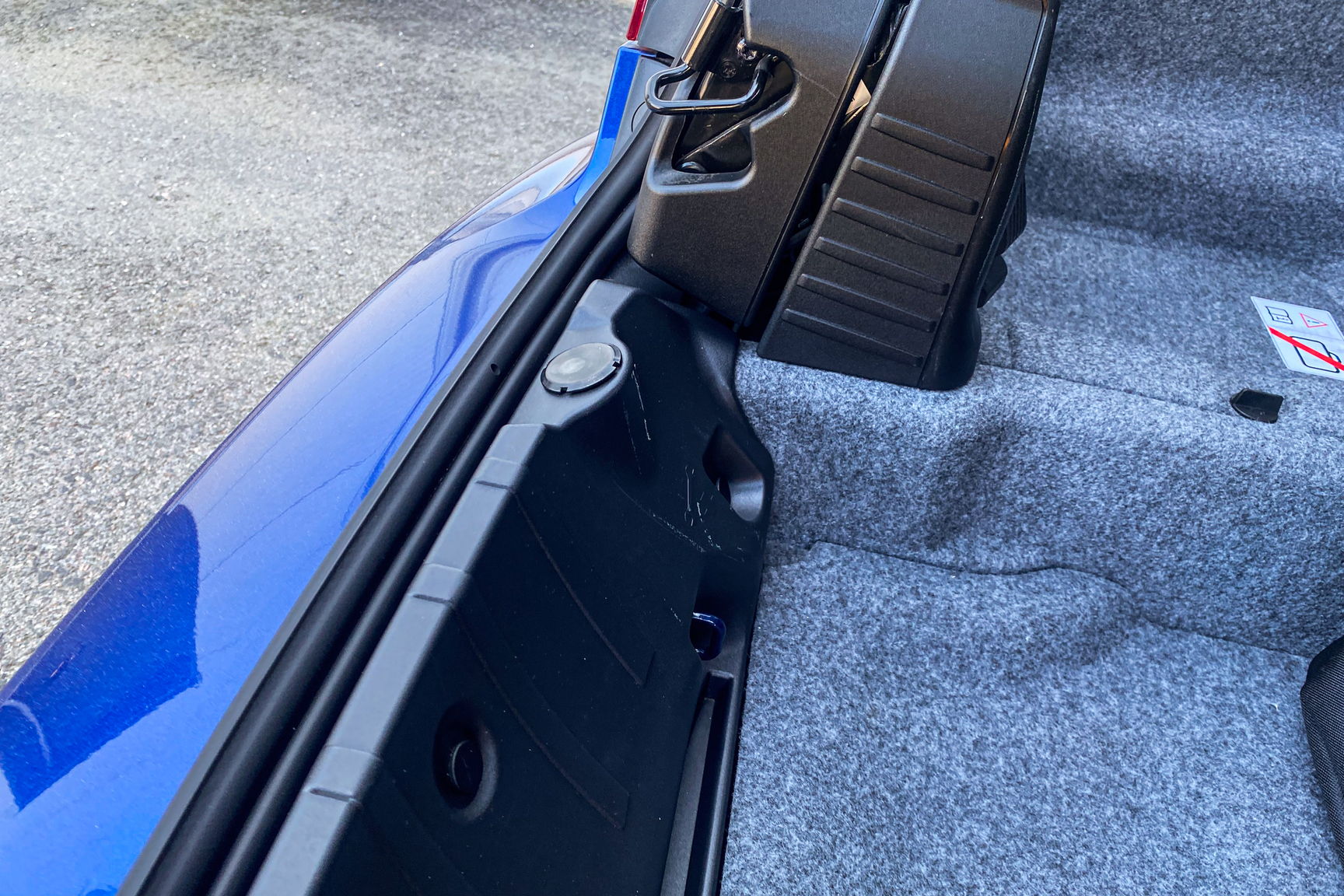 Innenraumfoto von 2007 BMW 335i Cabriolet (50)