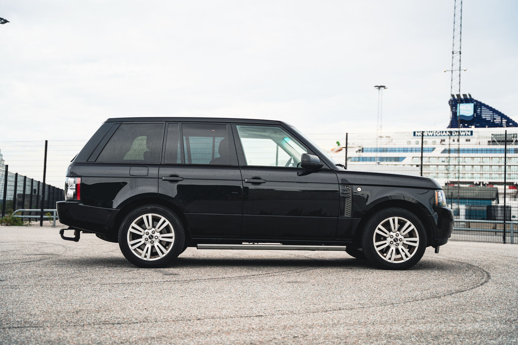 Exteriörbild på 2012 Range Rover TDV8 Vouge