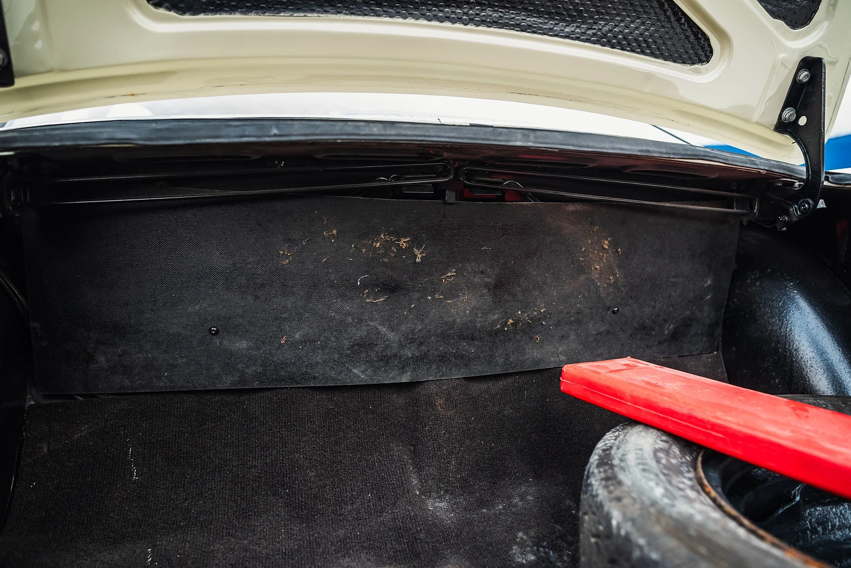 Interior image of 1964 Volvo P 1800S (82)