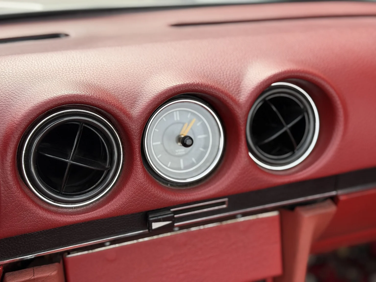 Interiörbild 1973 Mercedes Benz 350 SL  (18)