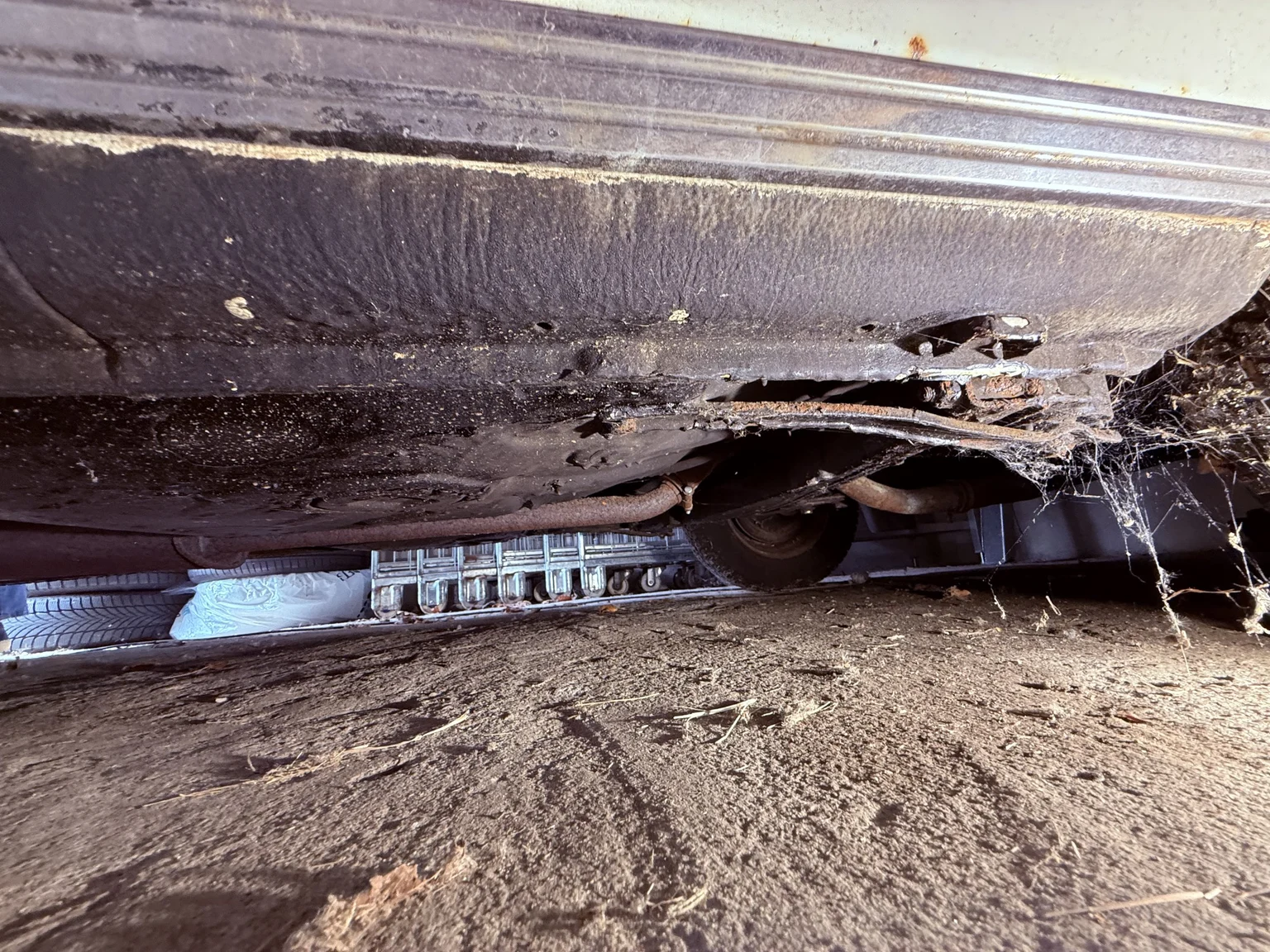Image of 1973 BMW 1802 mechanics (47)