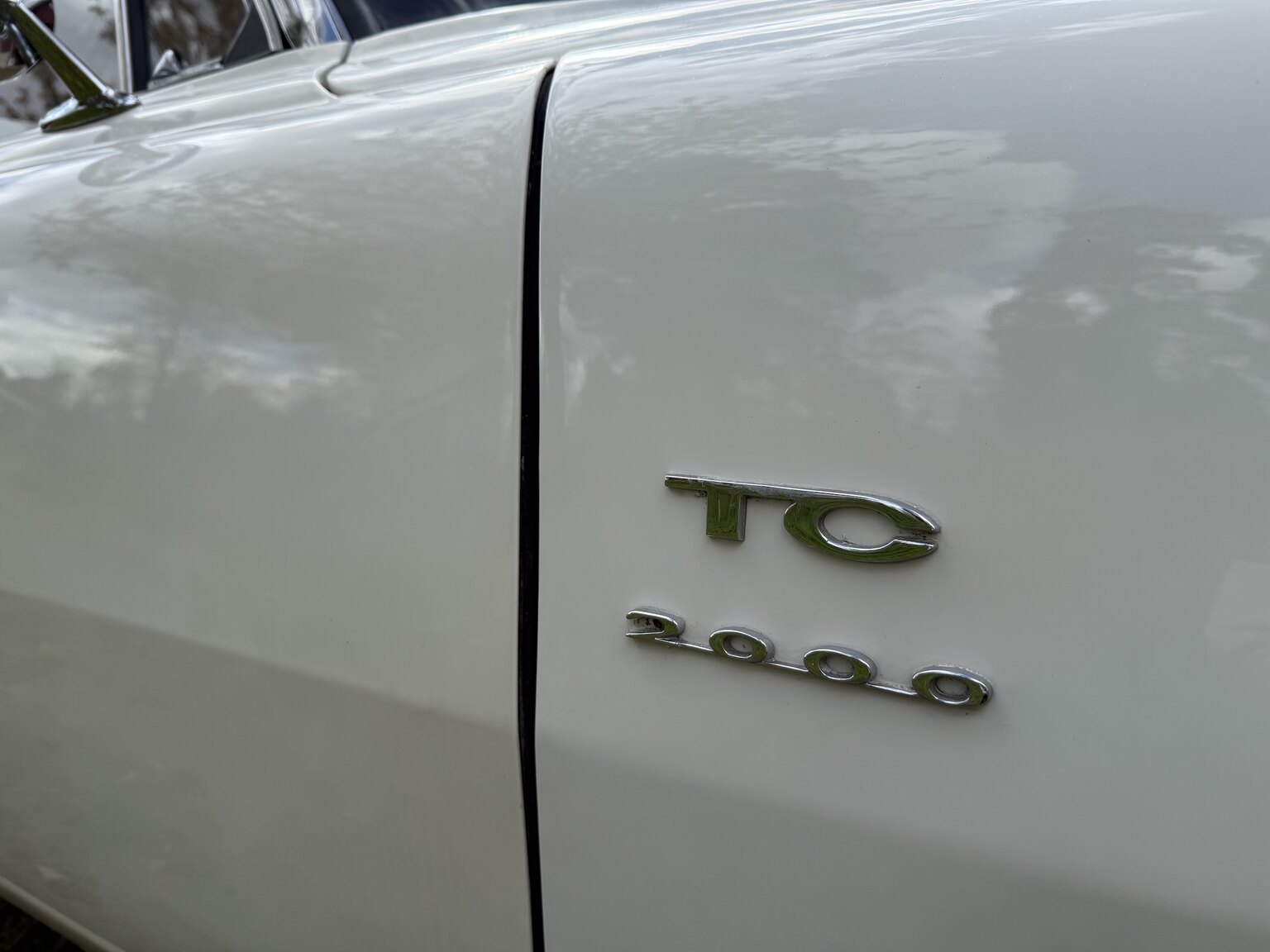 Exterior image of 1967 Rover 2000 TC 2.0 OHC