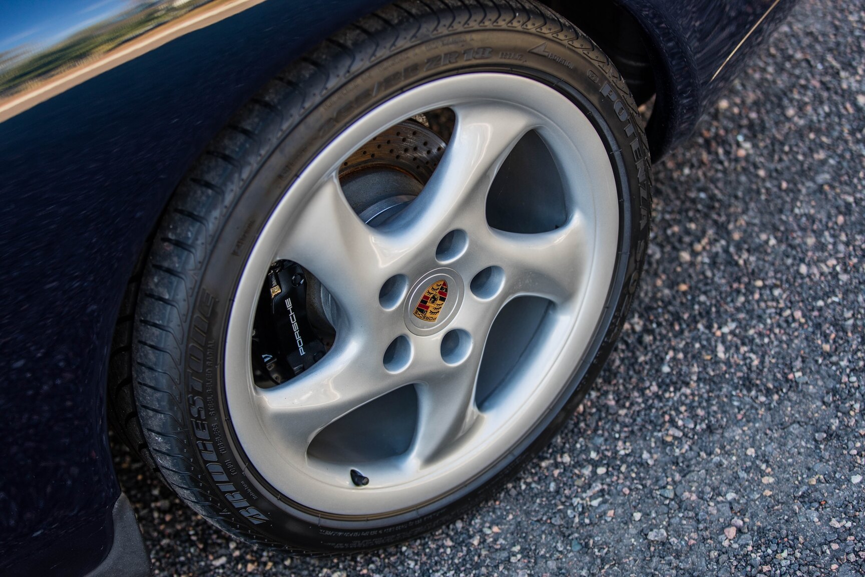 Exteriörbild på 1999 Porsche 911 Carrera Cabriolet