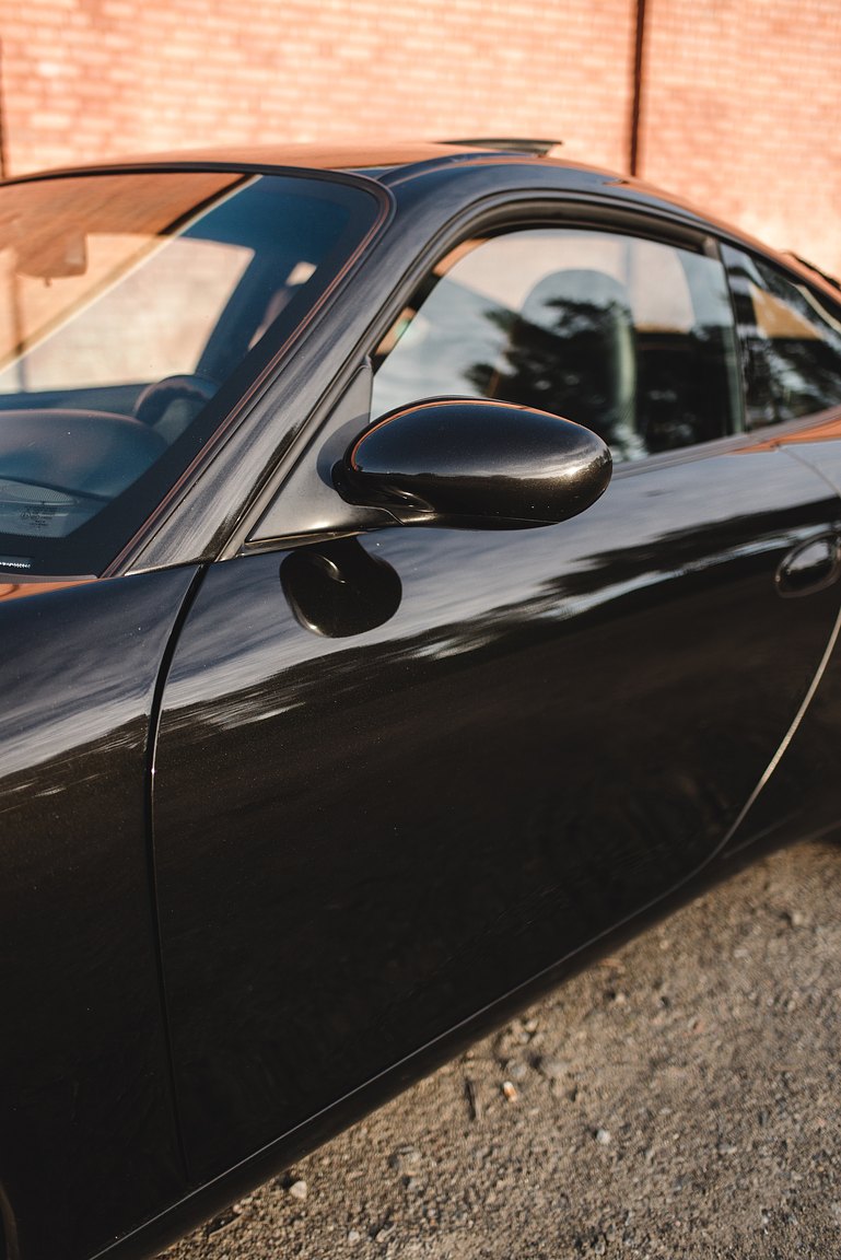 Exterior image of 1998 Porsche 996 Carrera 