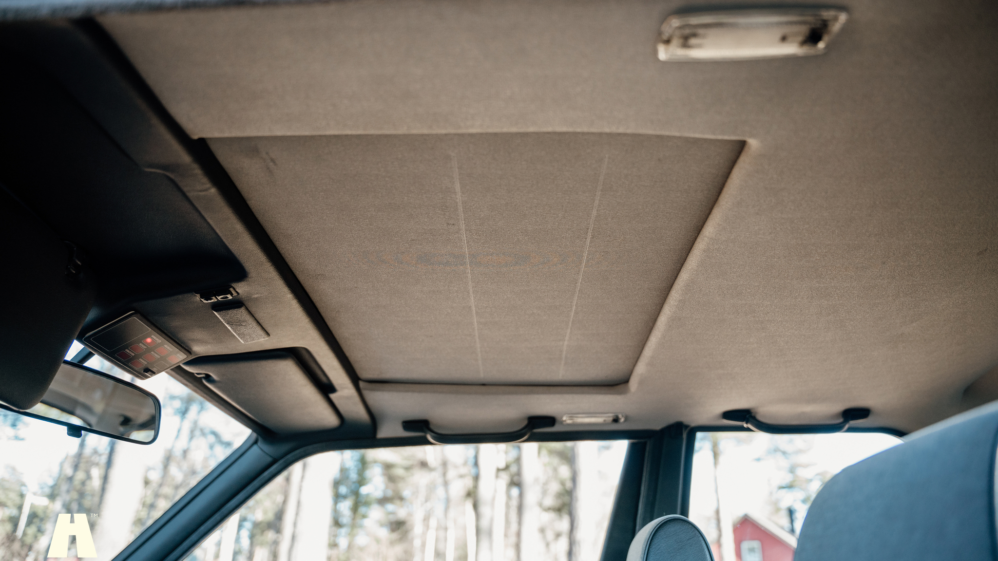 Interior image of 1988 BMW 325i Coupé (16)