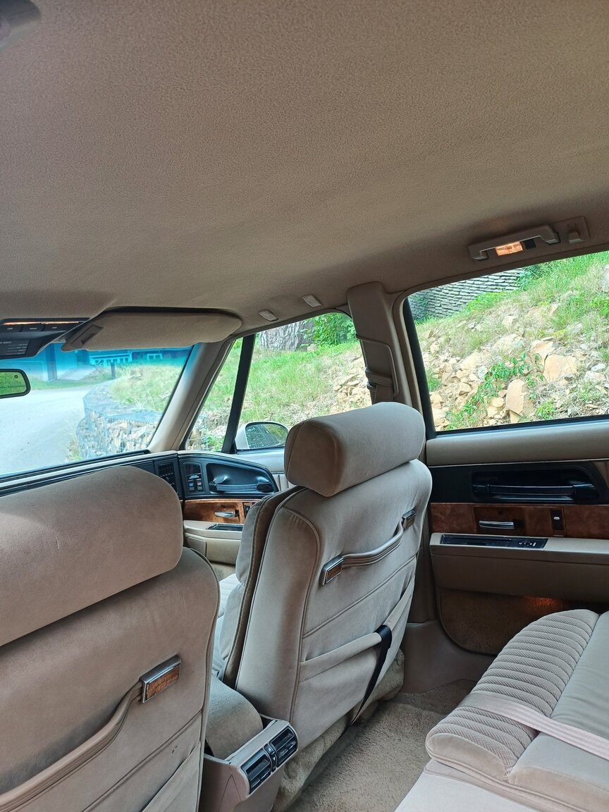 Innenraumfoto von 1992 Buick Park Avenue