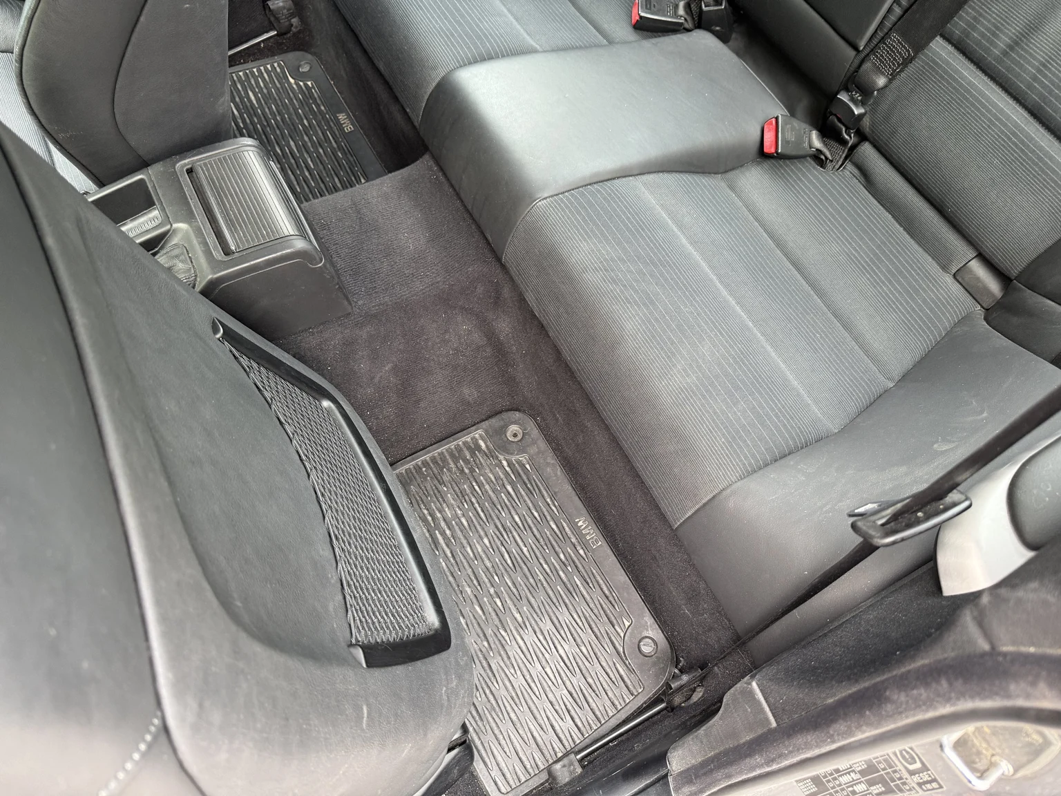Interiörbild 2005 BMW 320Ci (28)