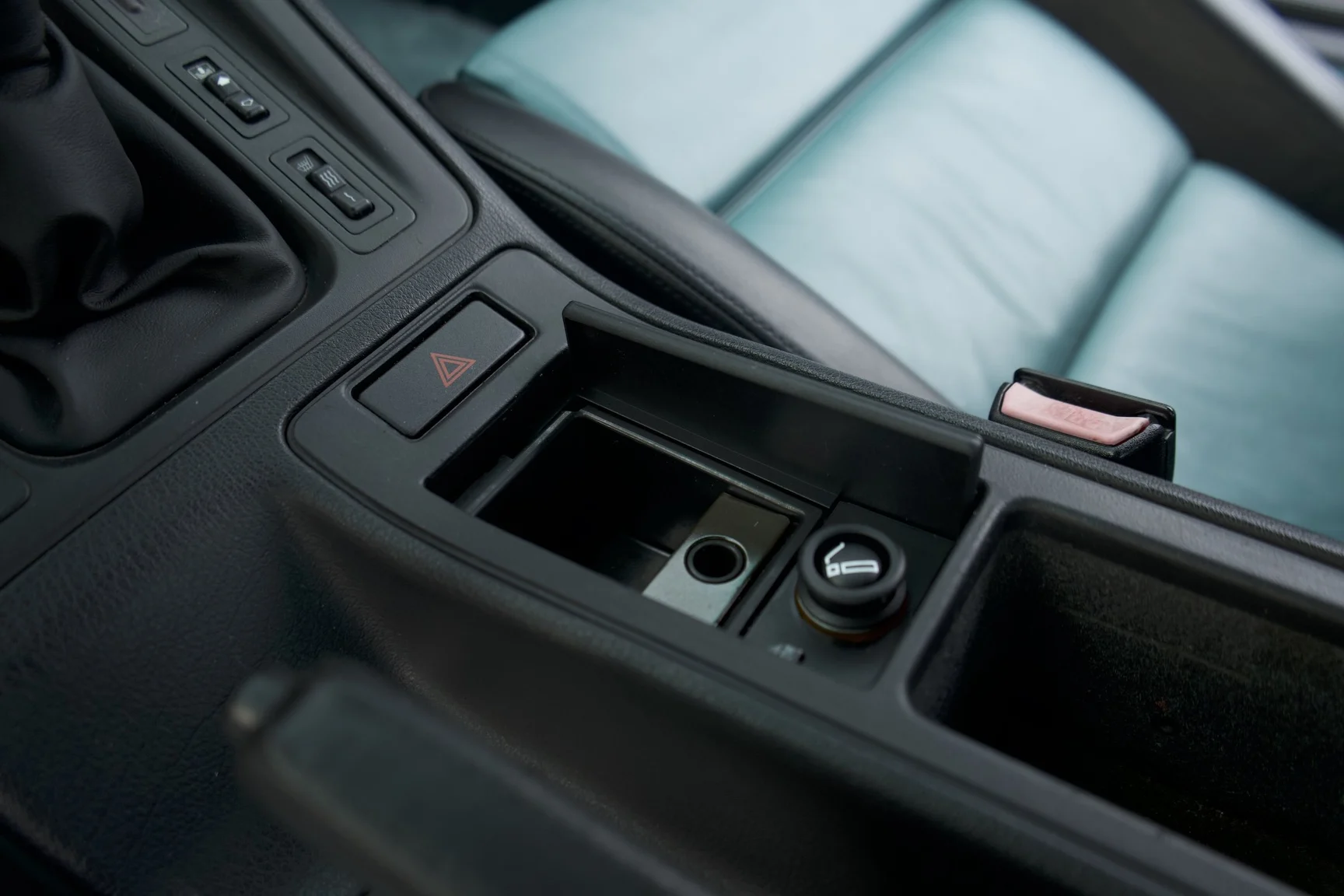 Innenraumfoto von 1992 BMW 850i 6-speed manual - 1 of 49 (59)
