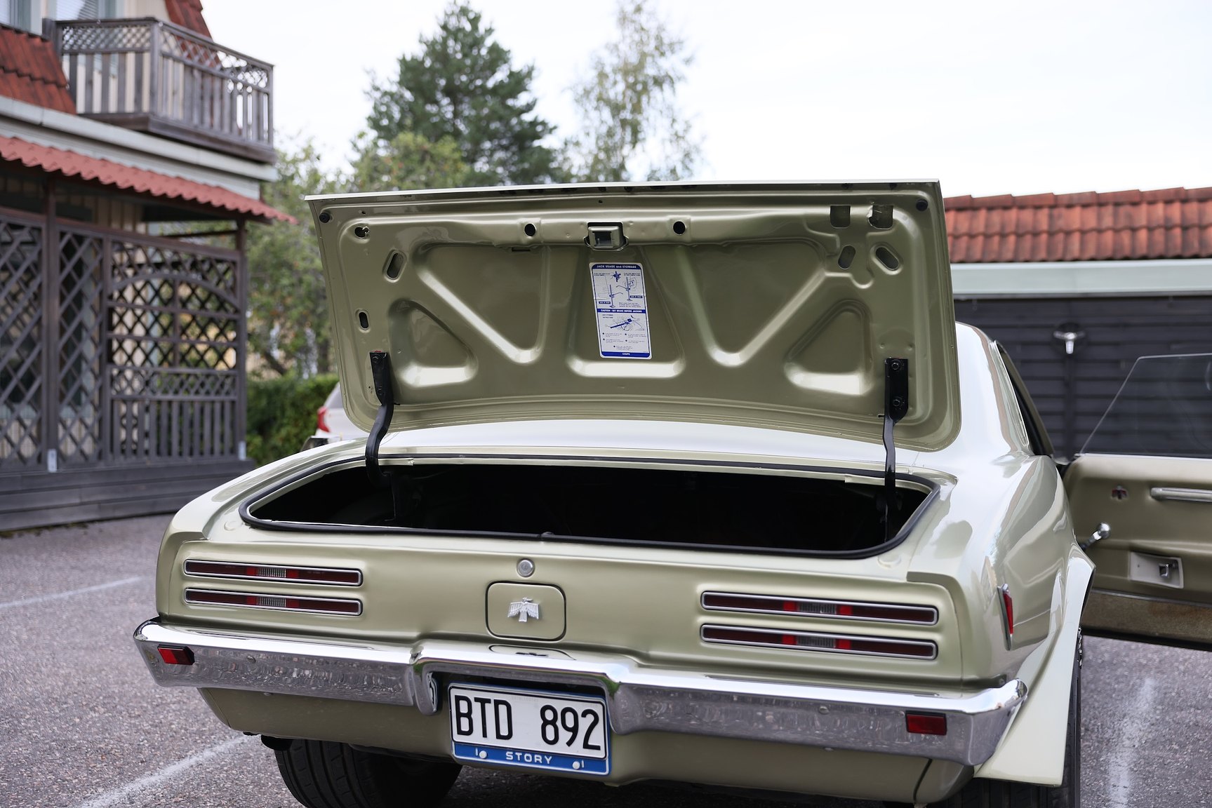 Interior image of 1968 Pontiac Firebird 400 Ram Air