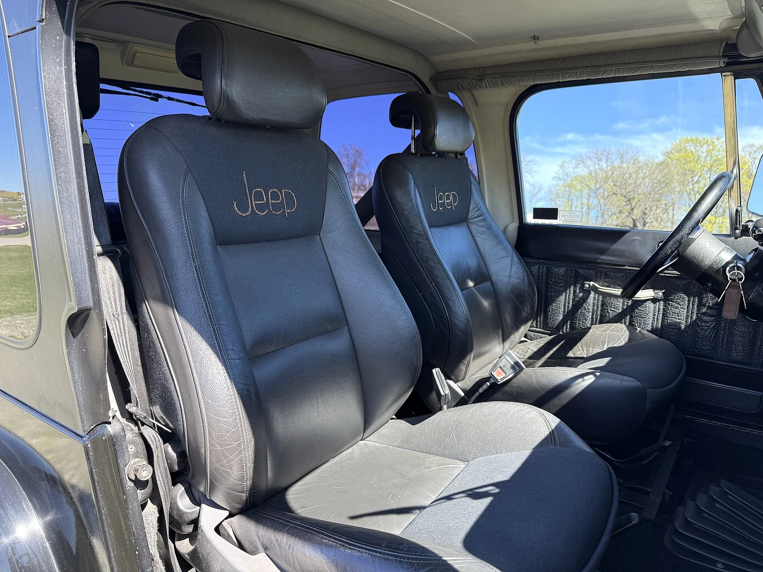 Aussenfoto 1990 Jeep Wrangler Islander (35)