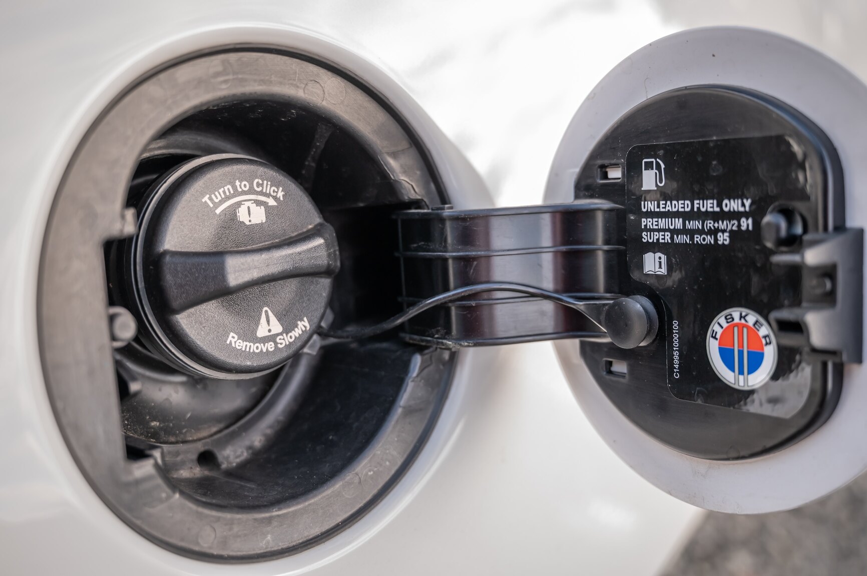 Exteriörbild på 2012 Fisker Karma ES