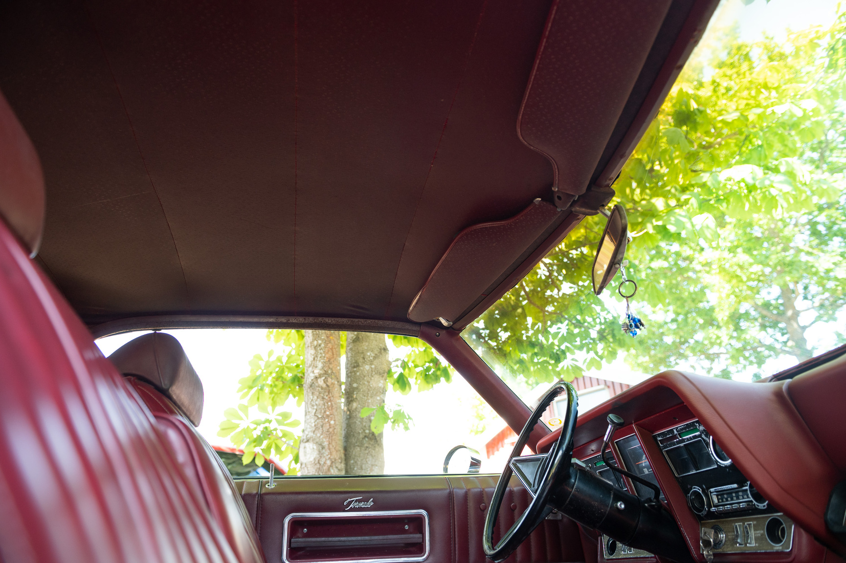 Innenraumfoto von 1968 Oldsmobile Toronado (66)