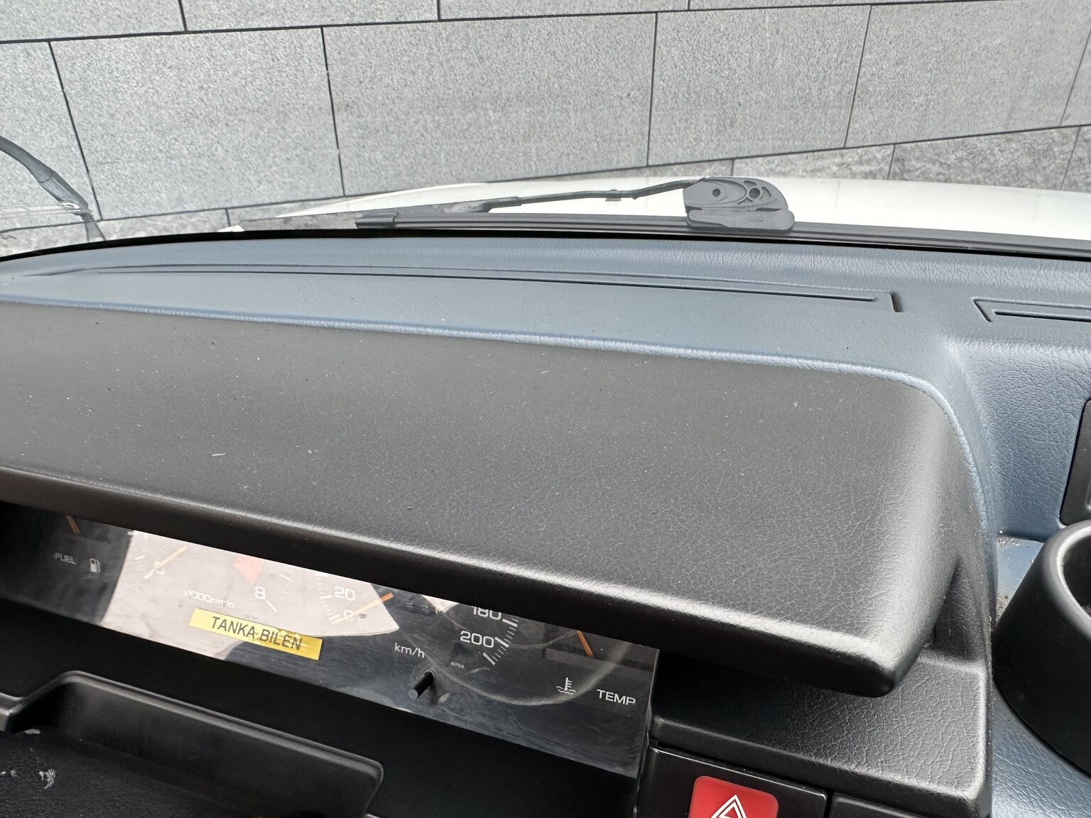 Innenraumfoto von 1988 Nissan Sunny (17)