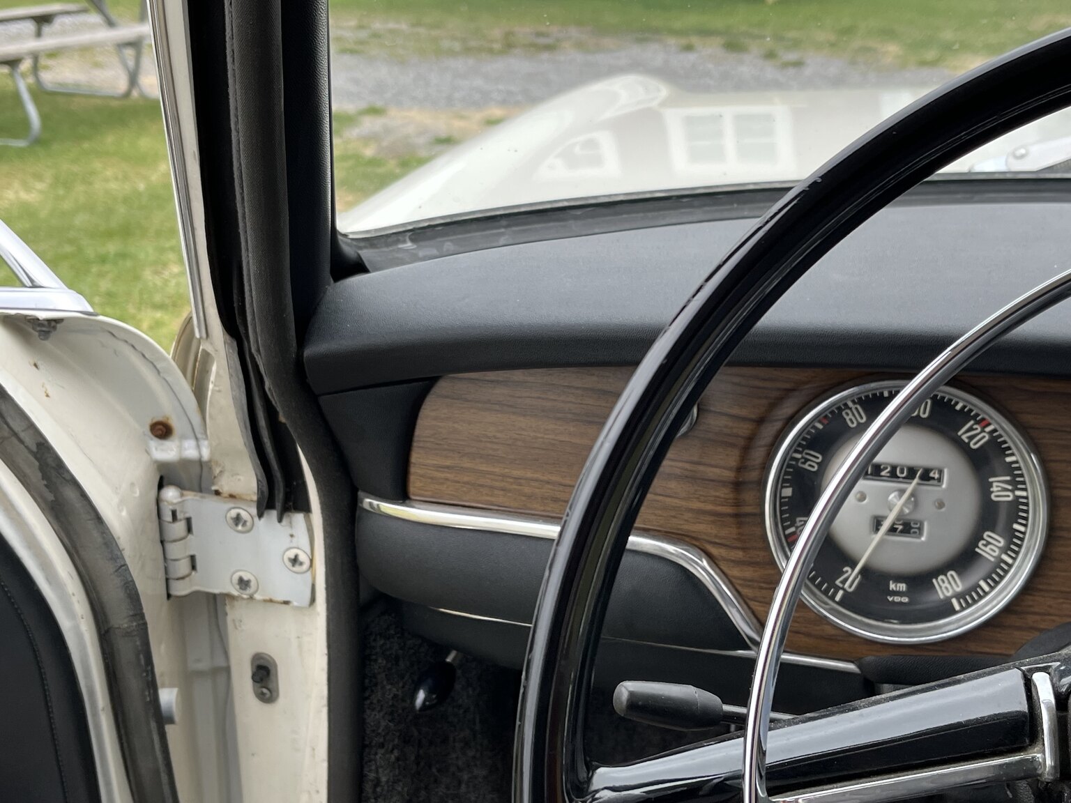Interior image of 1965 BMW 1800