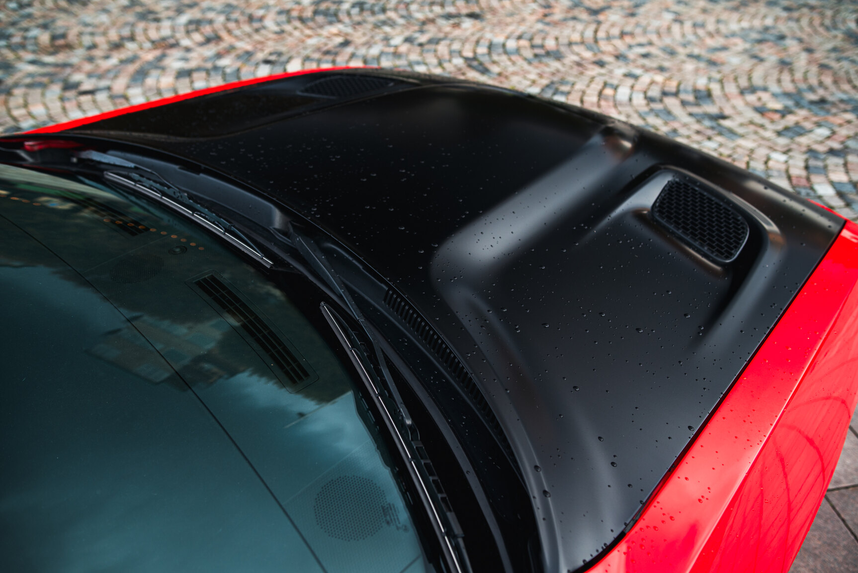 Exterior image of 2010 Dodge Challenger 5.7 V8 HEMI Manuell