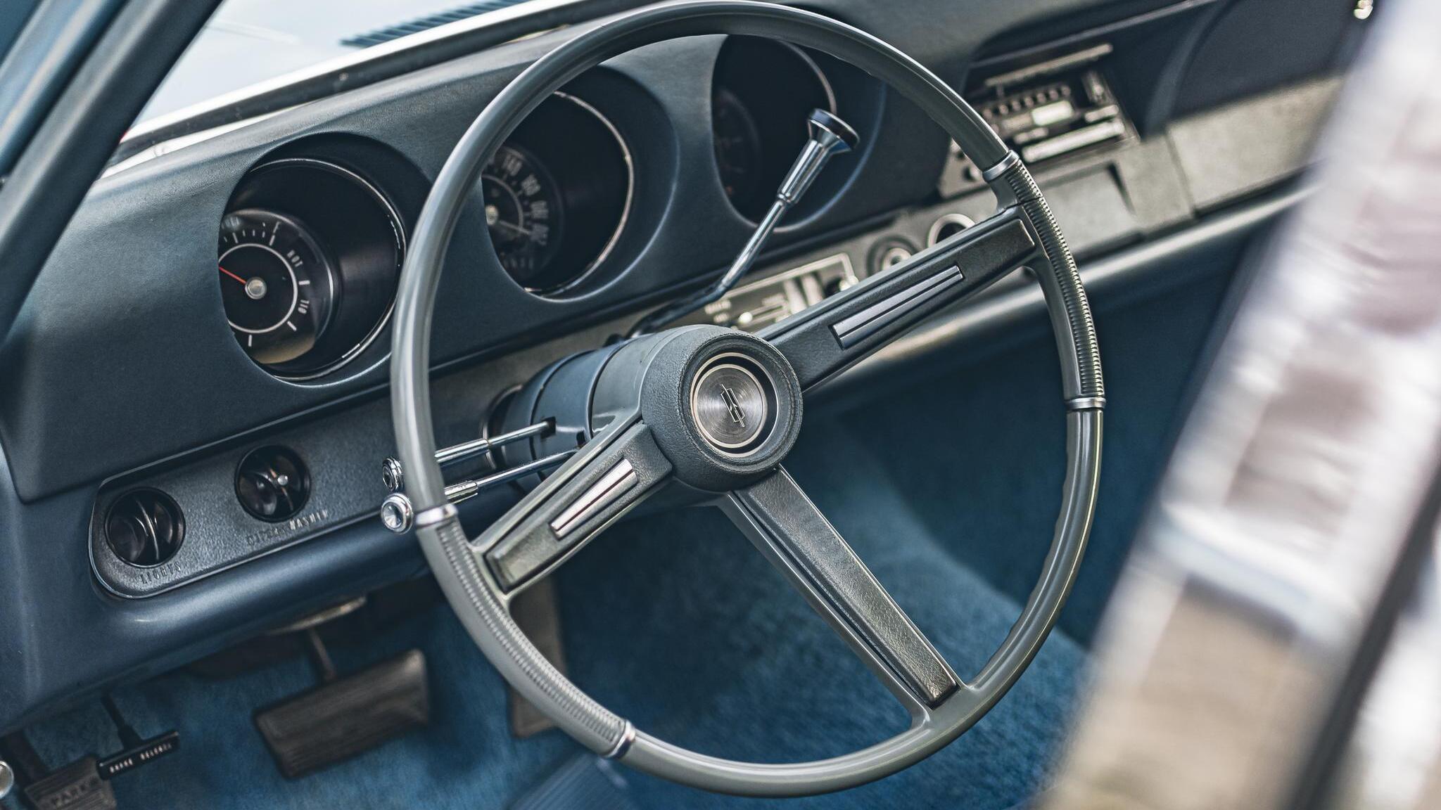 Innenraumfoto von 1968 Oldsmobile Vista Cruiser