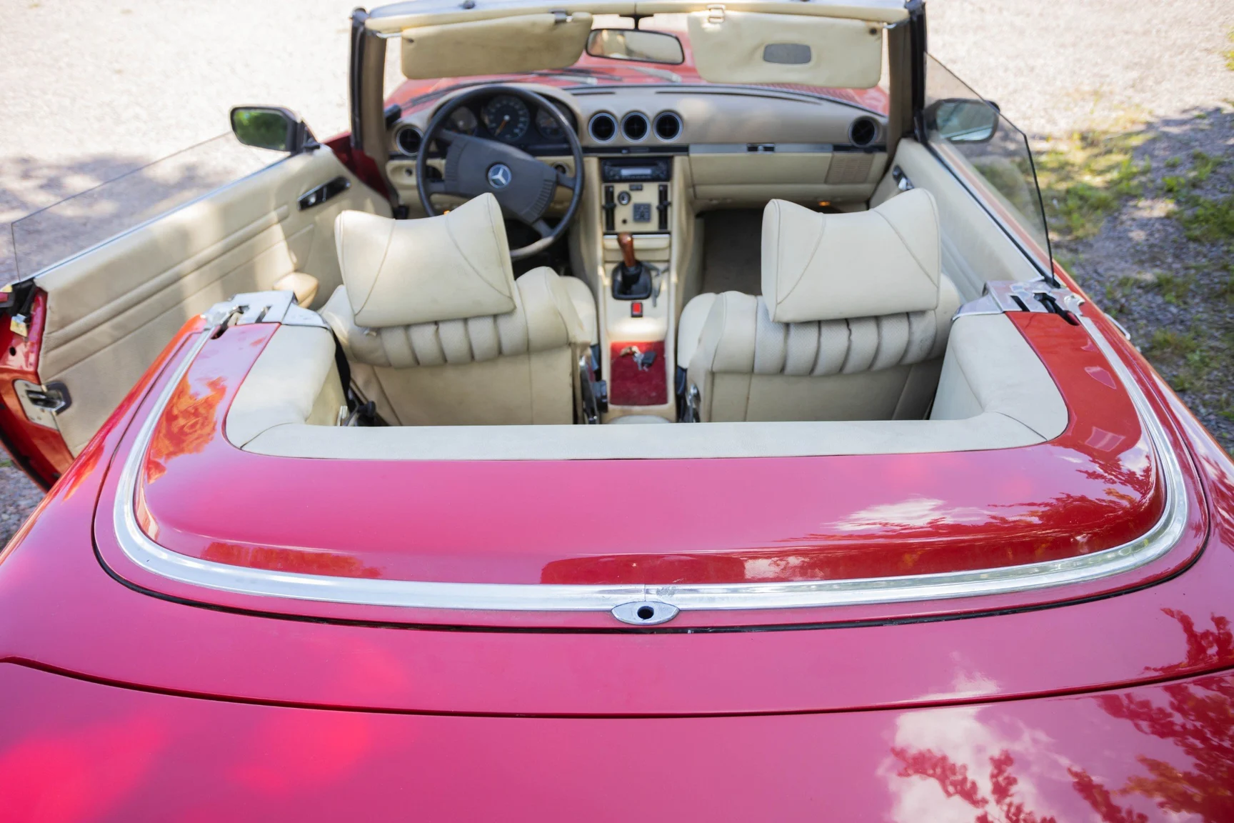 Innenraumfoto von 1975 Mercedes-Benz 280 SL (39)