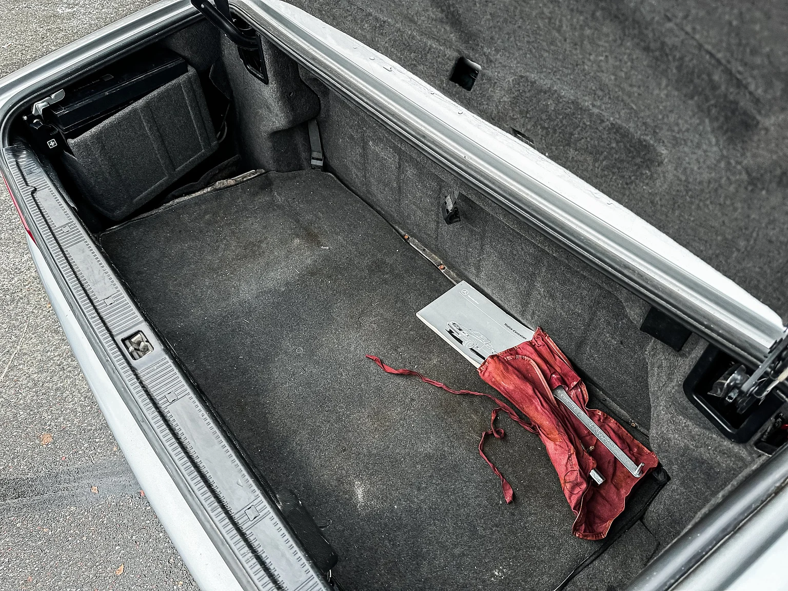 Interiörbild 1993 Mercedes-Benz 600 SL (71)