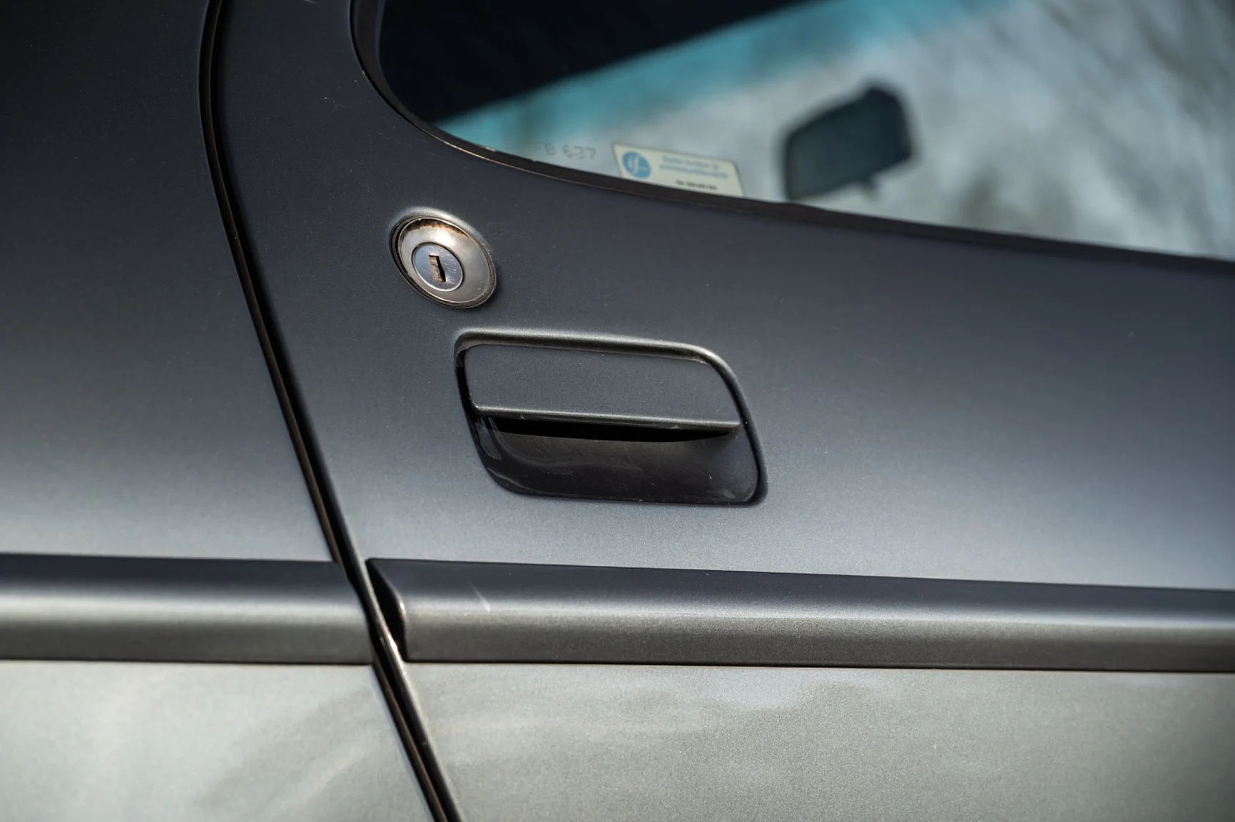 Exteriörbild på 1988 Porsche 928 S4 (37)