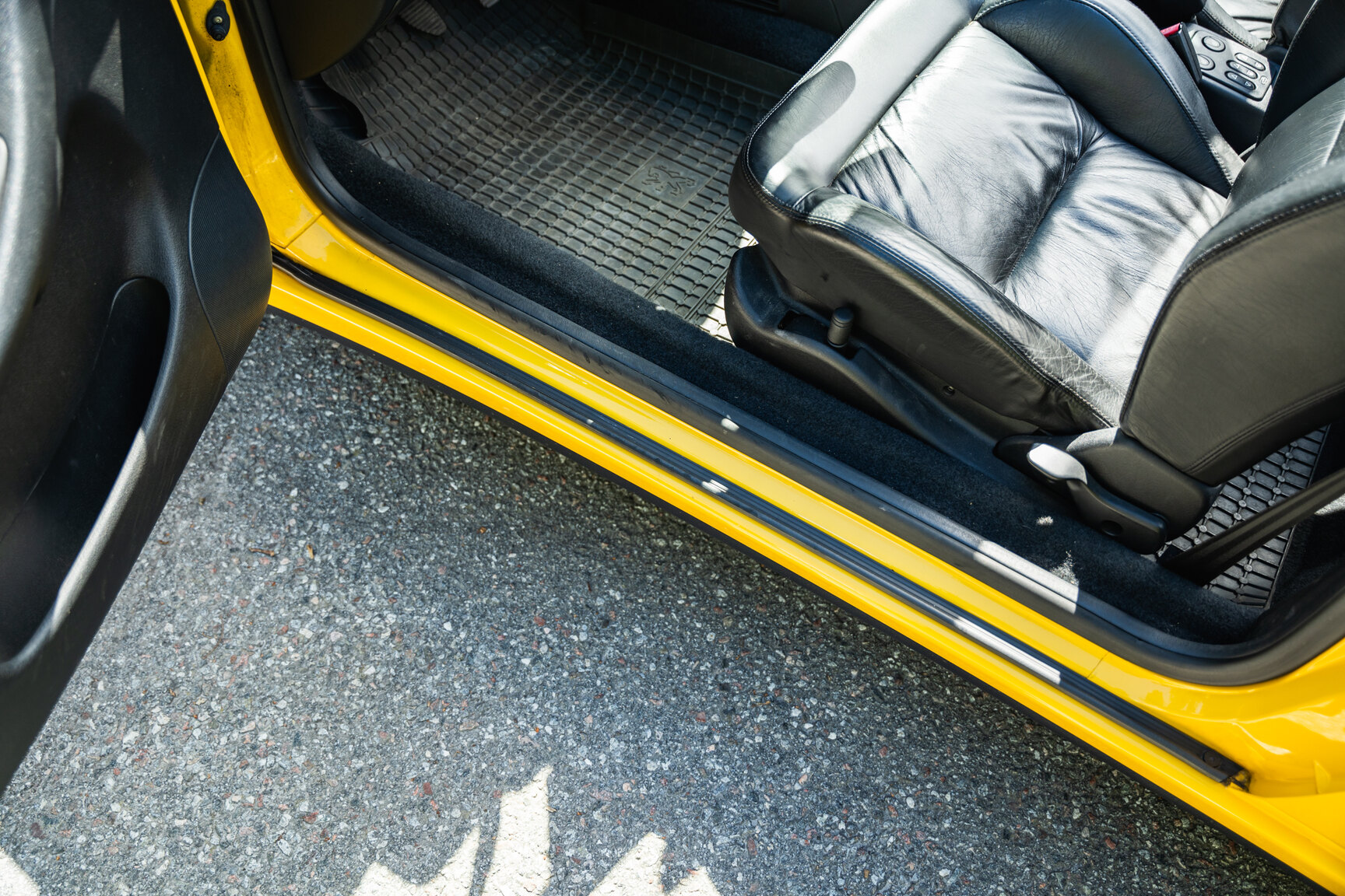 Interior image of 1997 Peugeot 306 Cabriolet