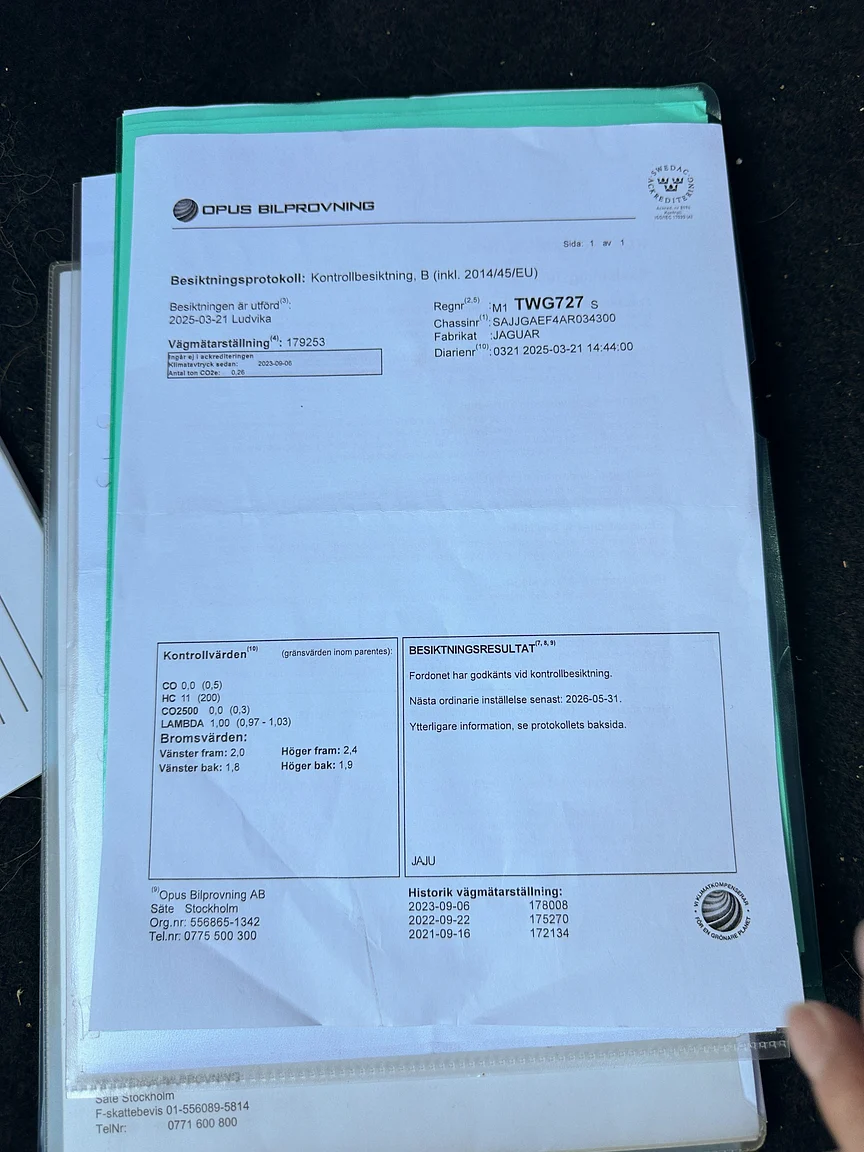 Documentation for 1999 Jaguar XKR - NO RESERVE (17)