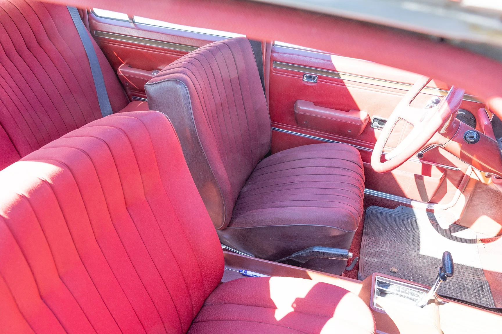 Interior image of 1970 Opel Admiral Admiral (128)