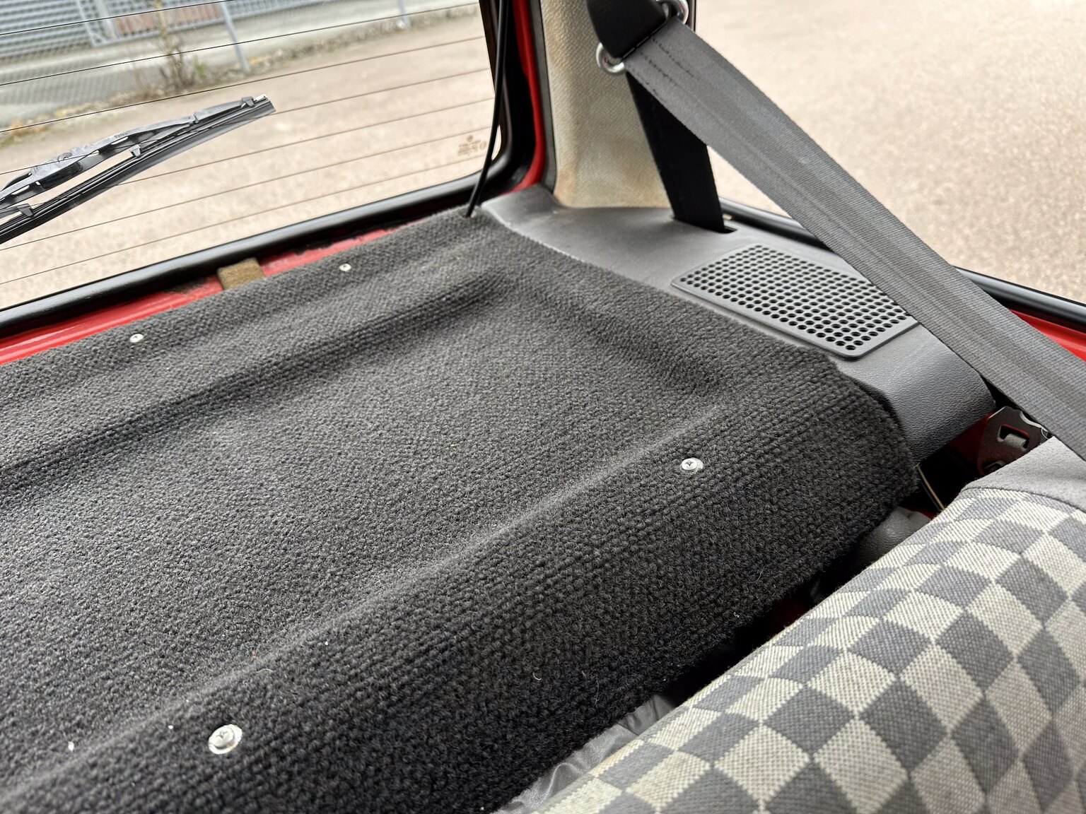 Innenraumfoto von 1983 Volkswagen Polo CL (19)