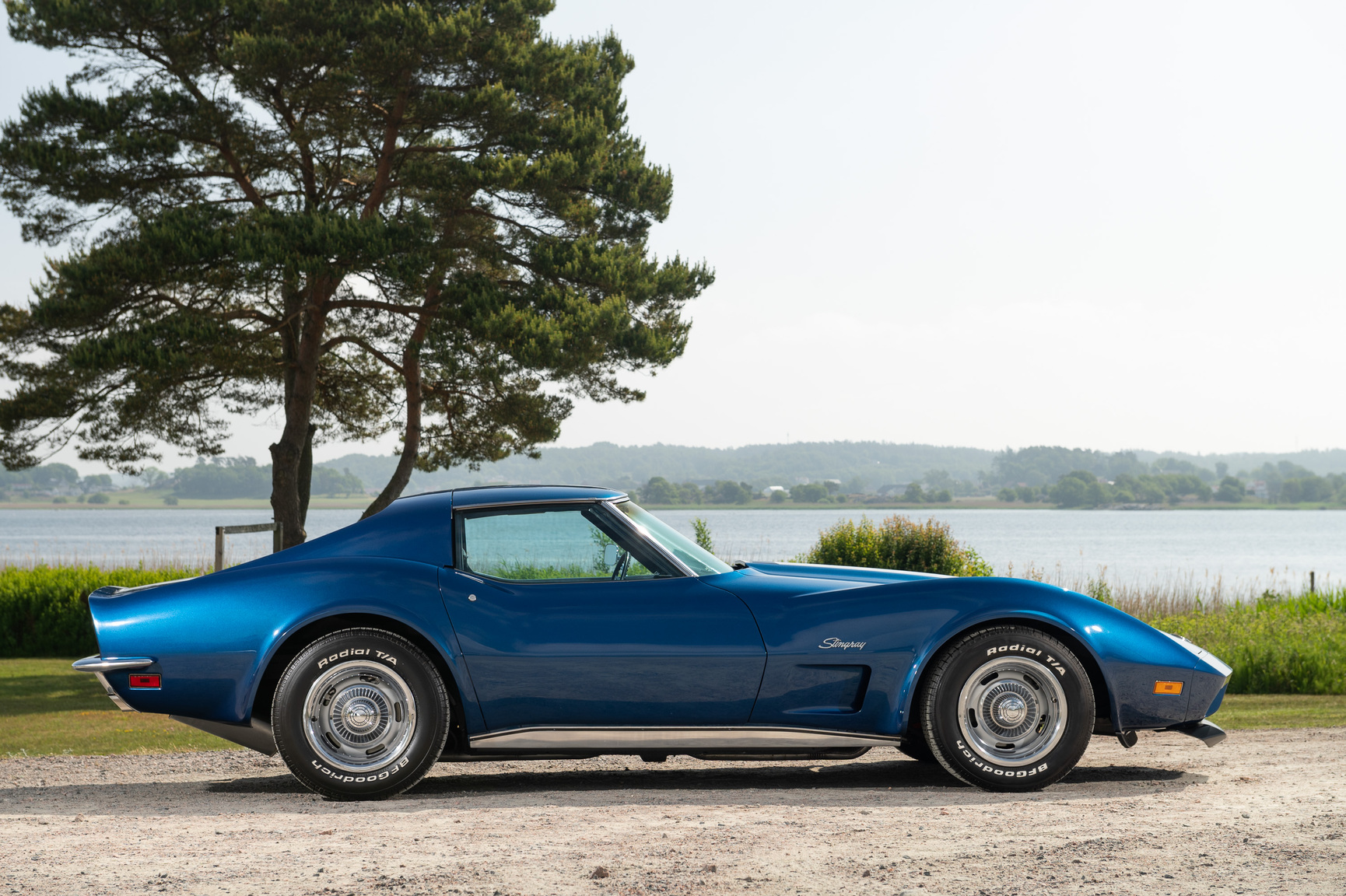 Exteriörbild på 1973 Corvette C3 Stingray (10)