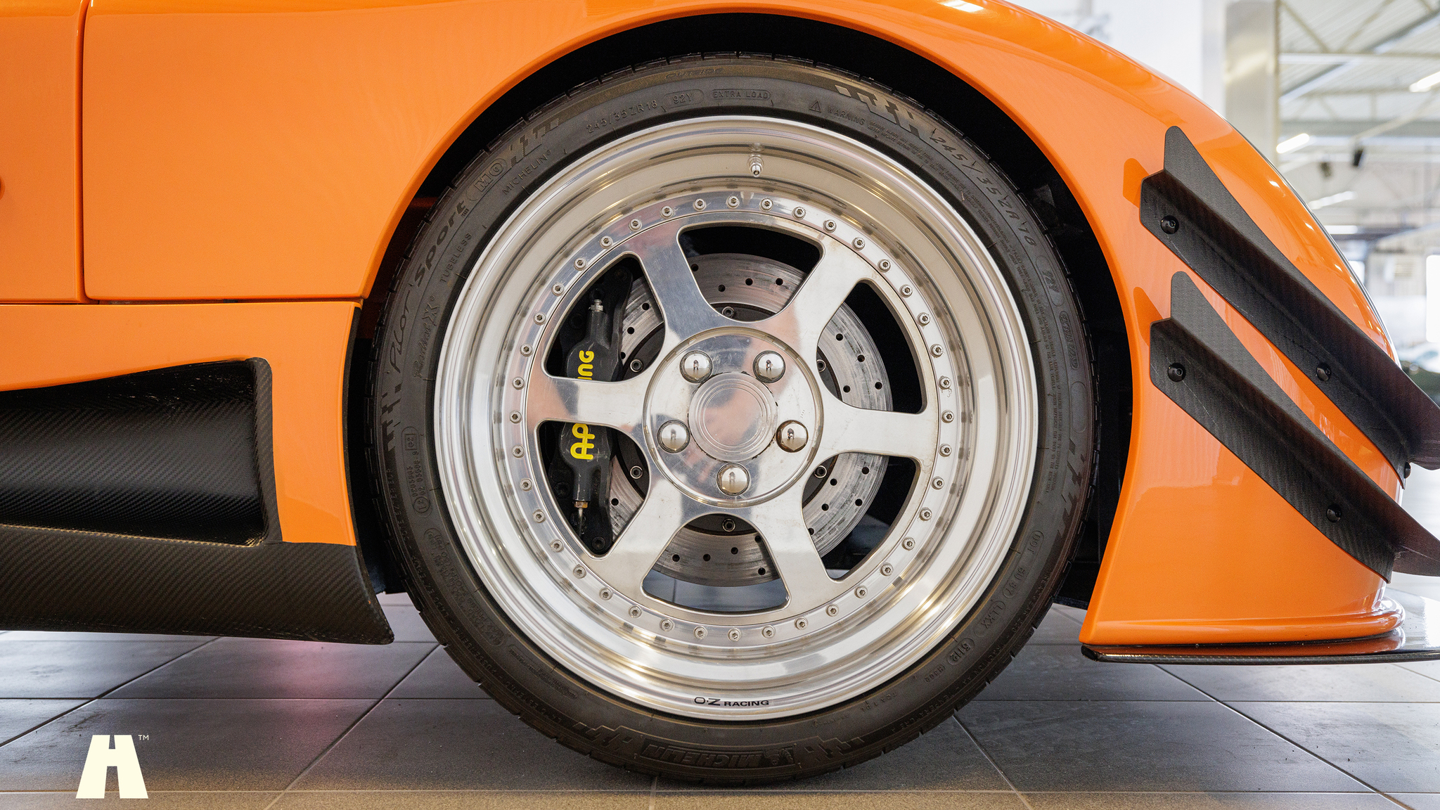 Exteriörbild på 2006 Ultima GTR (24)