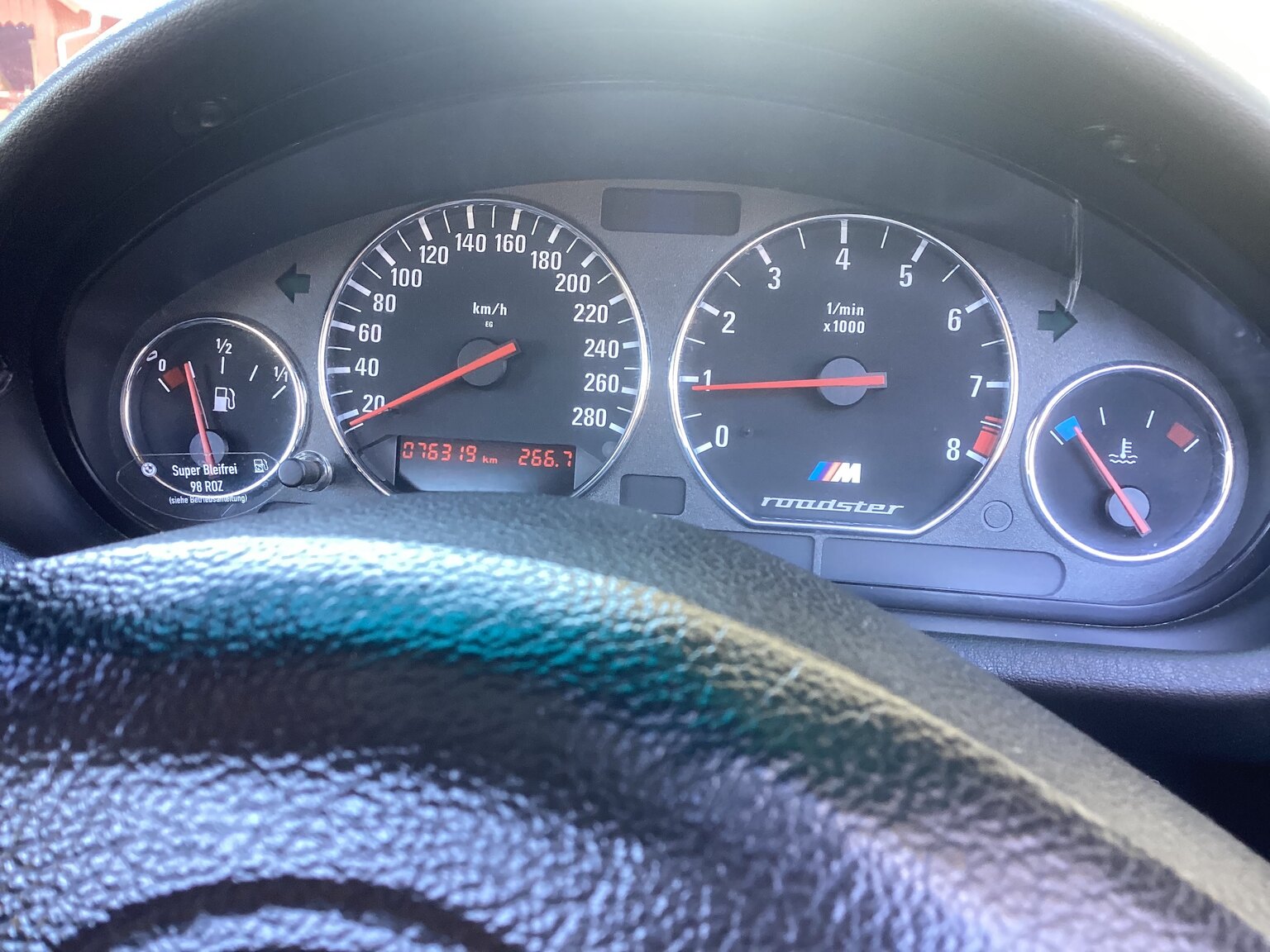 Innenraumfoto von 1998 BMW Z3 M Roadster