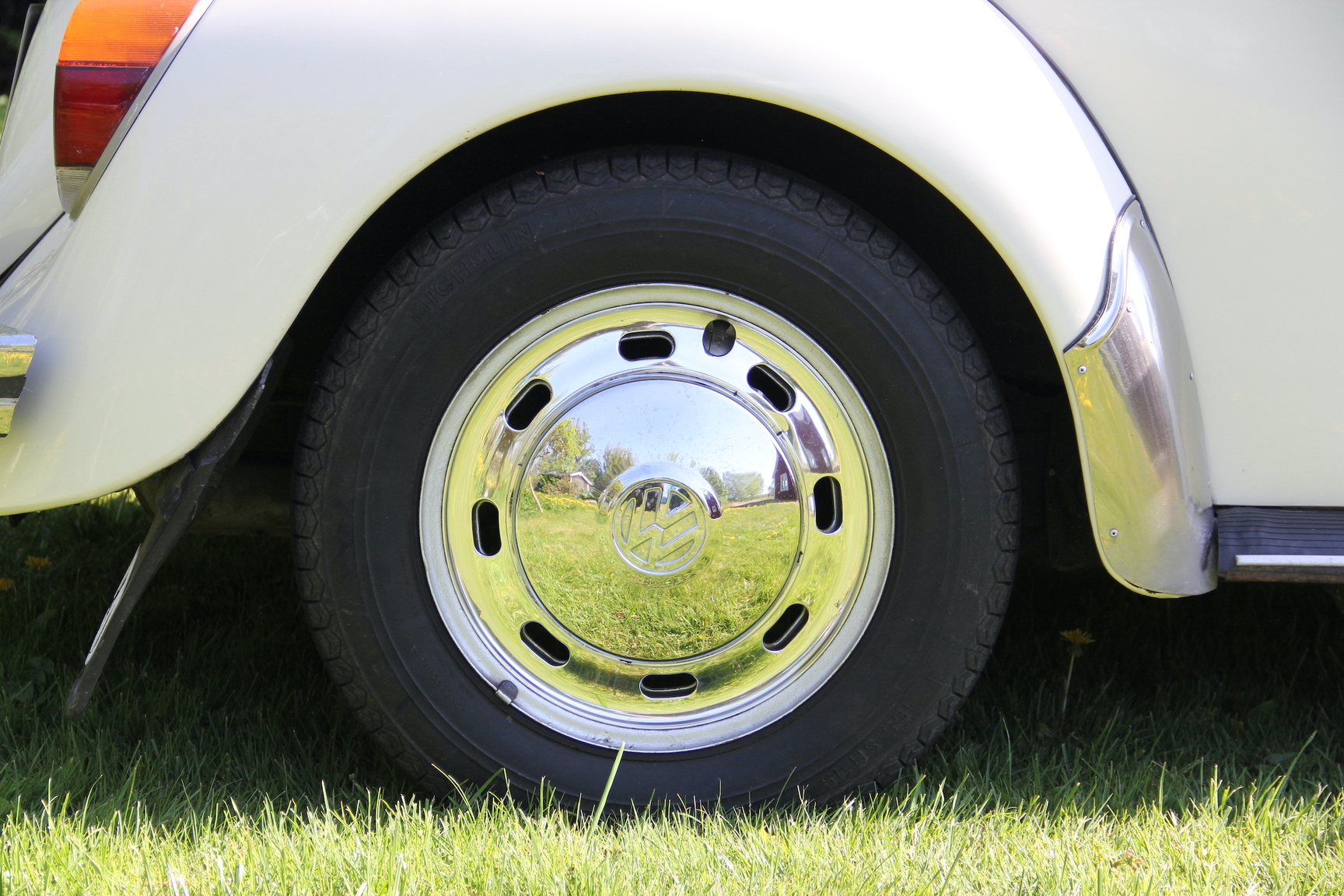 Exterior image of 1974 Volkswagen Beetle 1303 S (39)