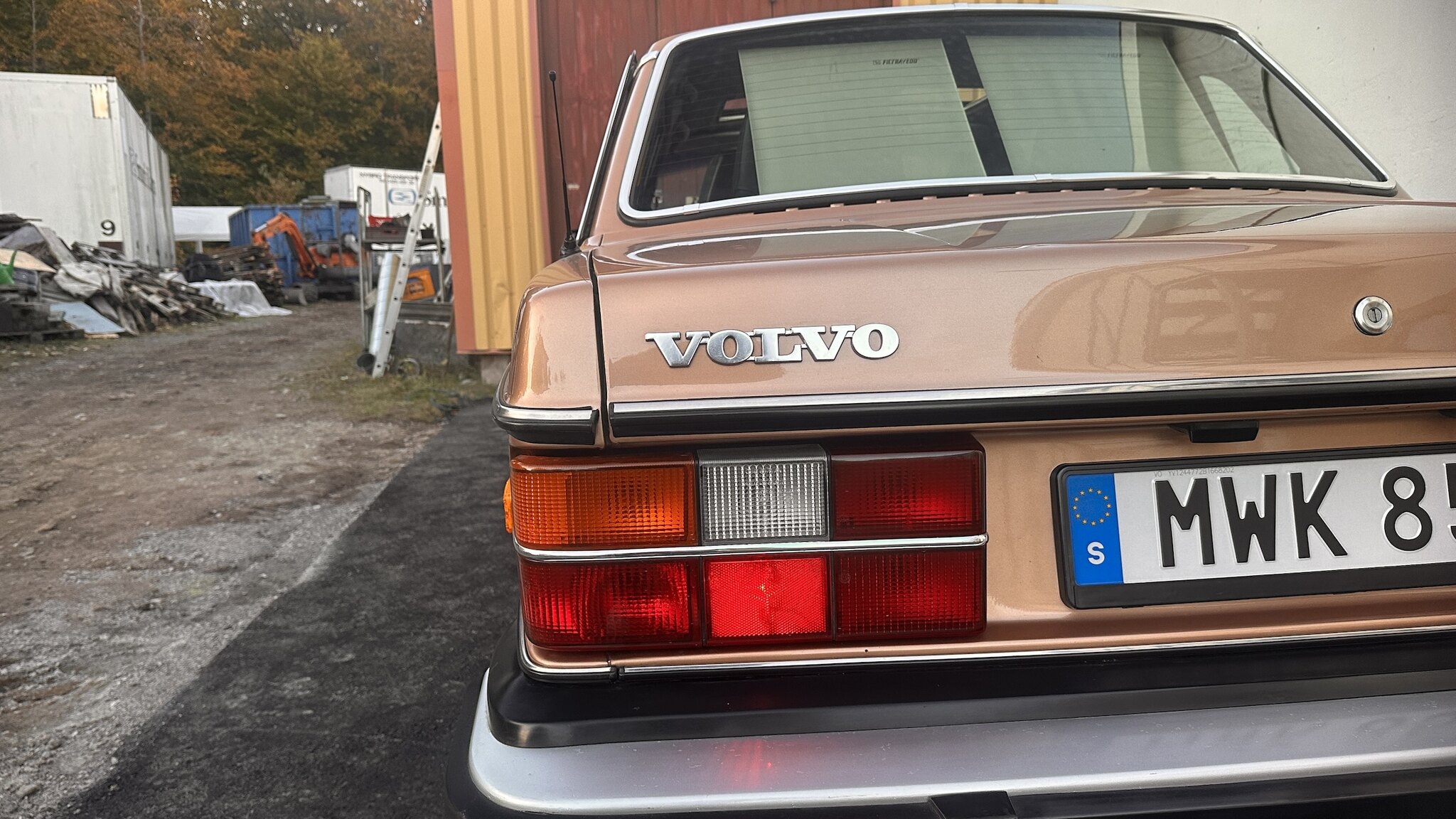 Exteriörbild på 1981 Volvo 244 GLE D6