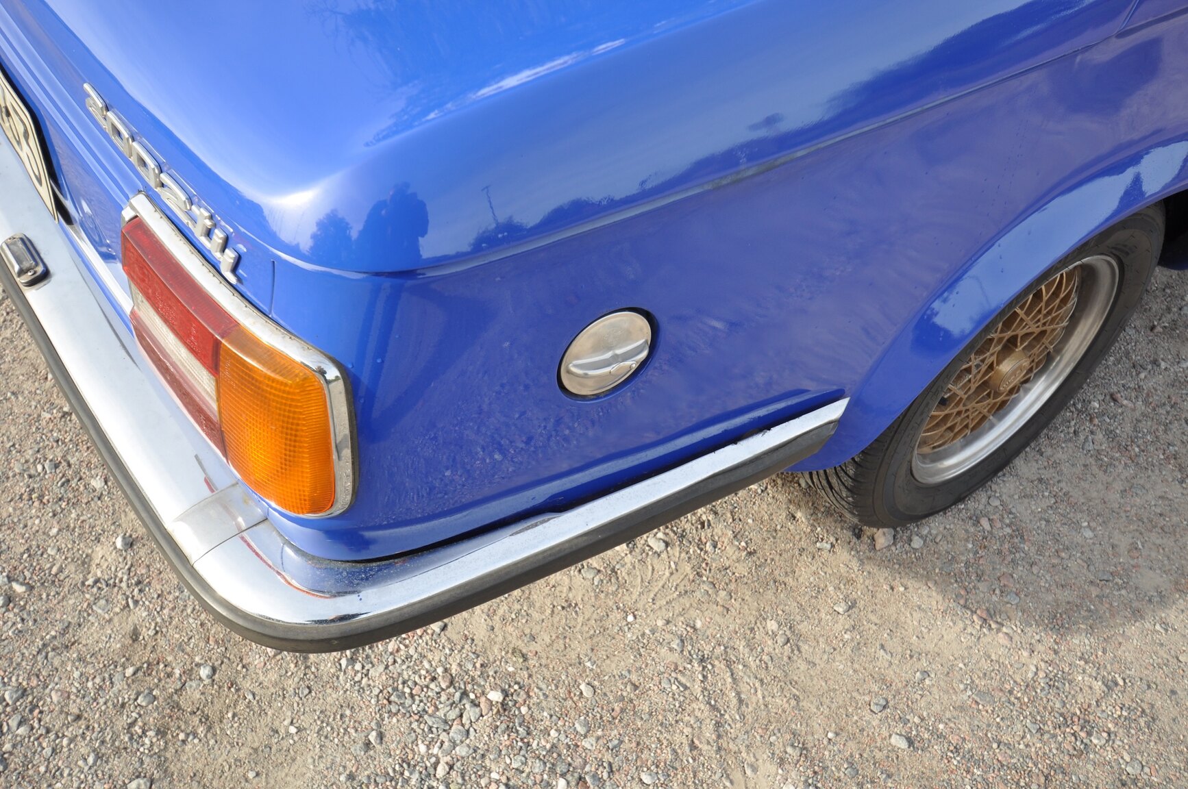 Exteriörbild på 1975 BMW 2002 Tii