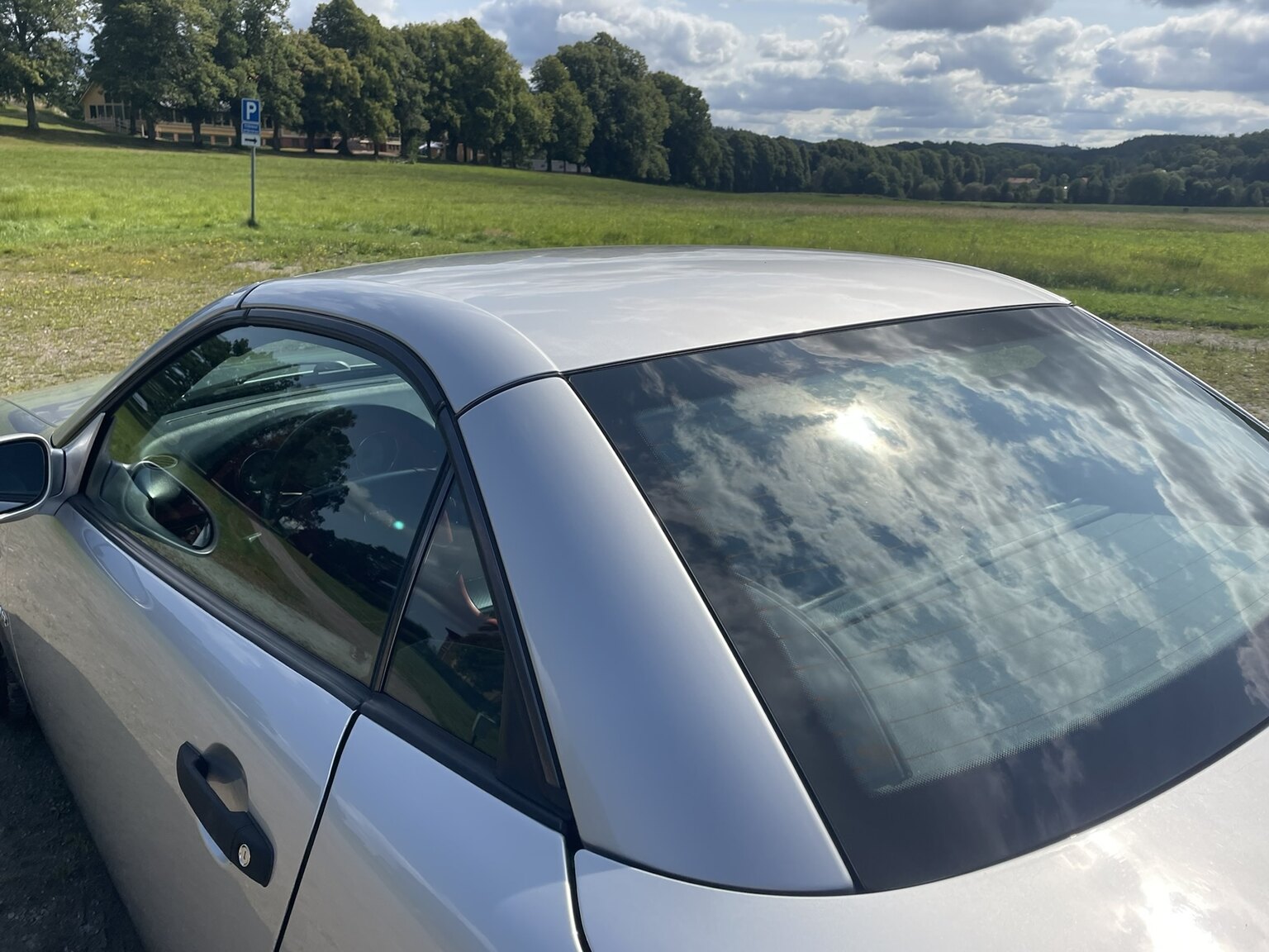 Exterior image of 1998 1998 MERCEDES BENZ SLK 230 