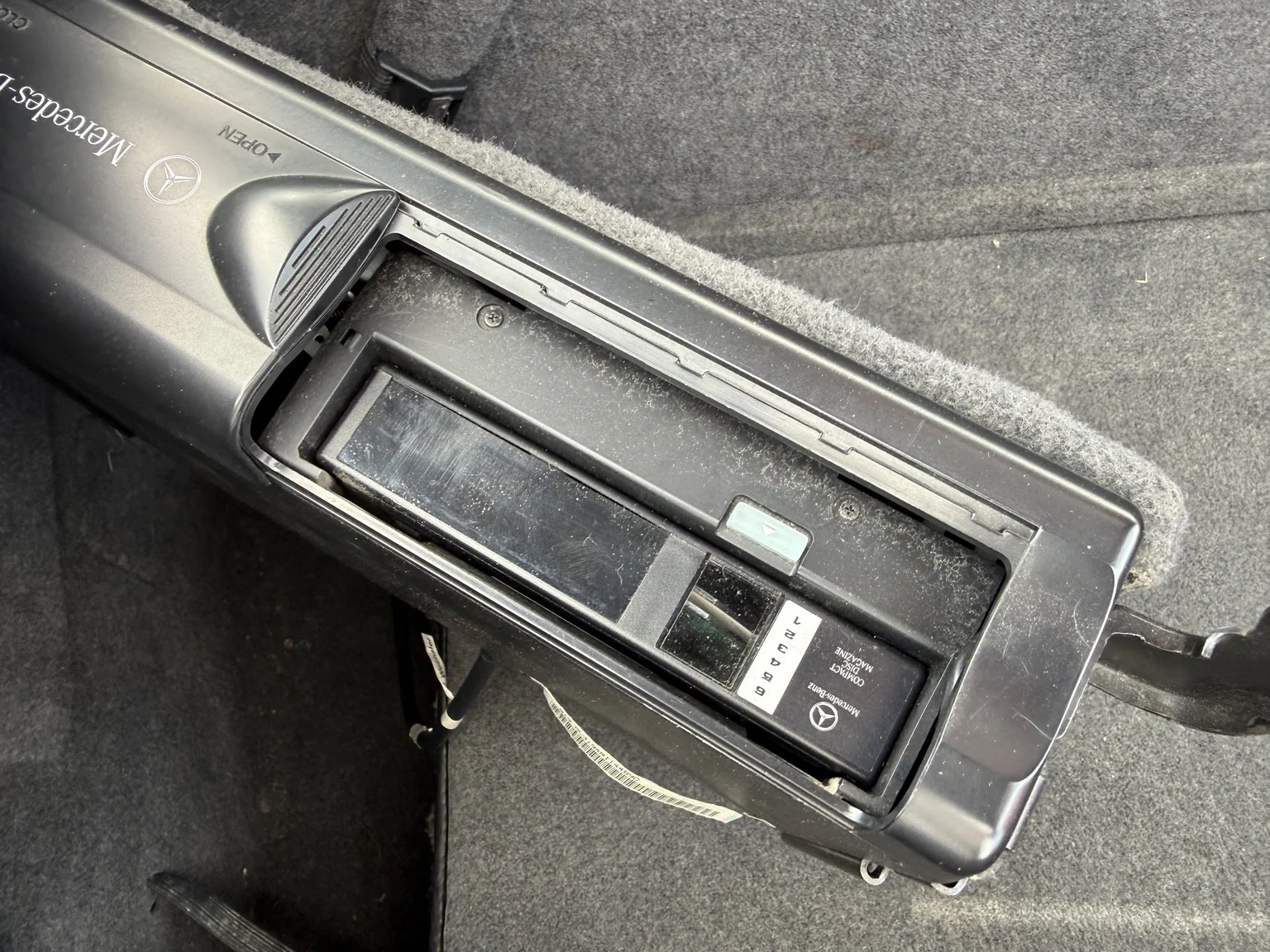Interiörbild 1995 Mercedes-Benz SL 500 (88)