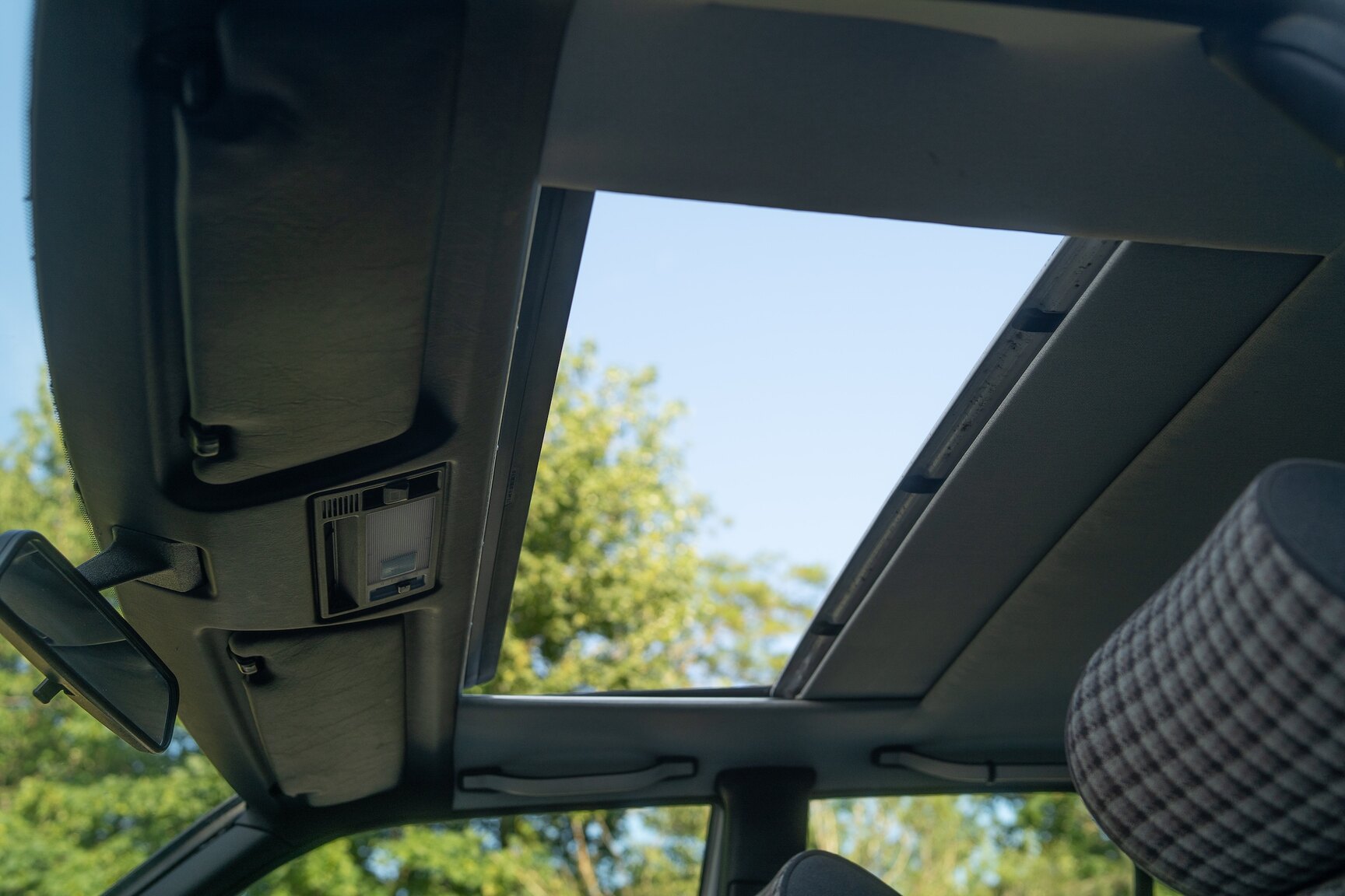 Interior image of 1992 Mercedes-Benz 190E "No Reserve Auction"