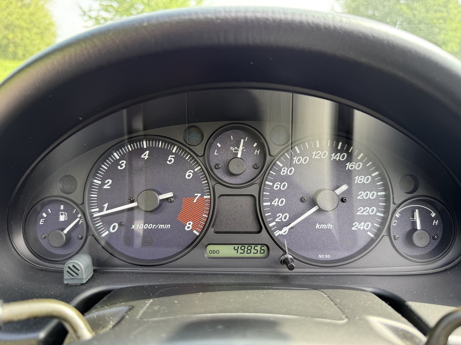 Interior image of 1999 Mazda MX-5