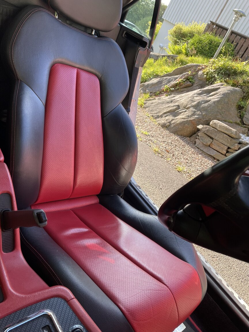 Interior image of 1998 1998 MERCEDES BENZ SLK 230 