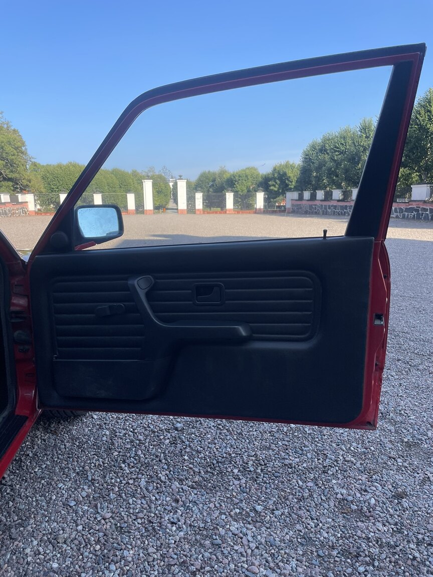 Interiörbild 1987 BMW 320i