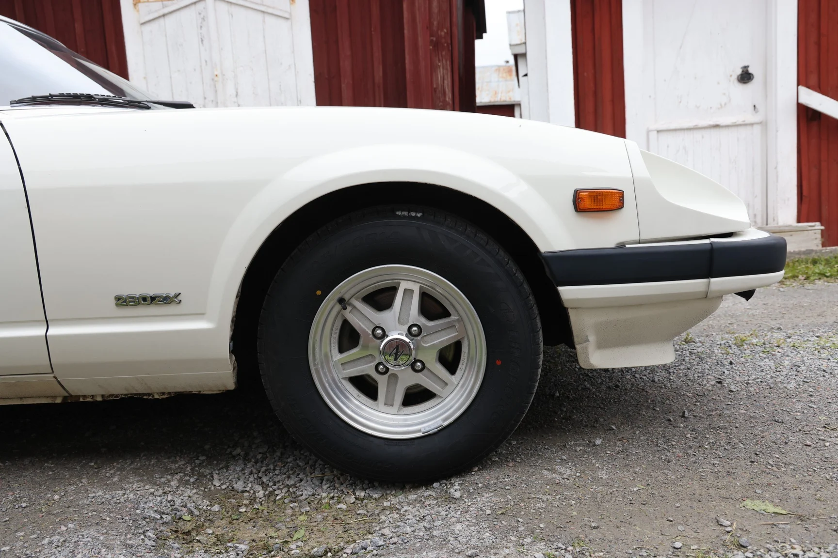 Exteriörbild på 1983 Datsun 280ZX (9)