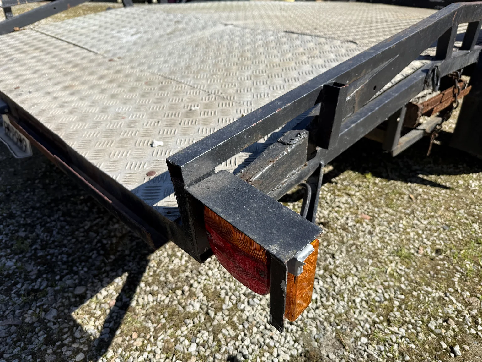 Exteriörbild på 1981 Farsbo Bilsläp (20)