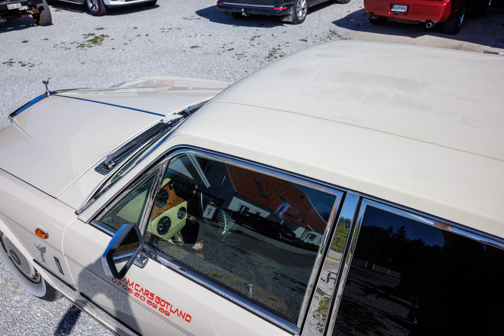Exterior image of 1991 Rolls Royce Silver Spur LWB