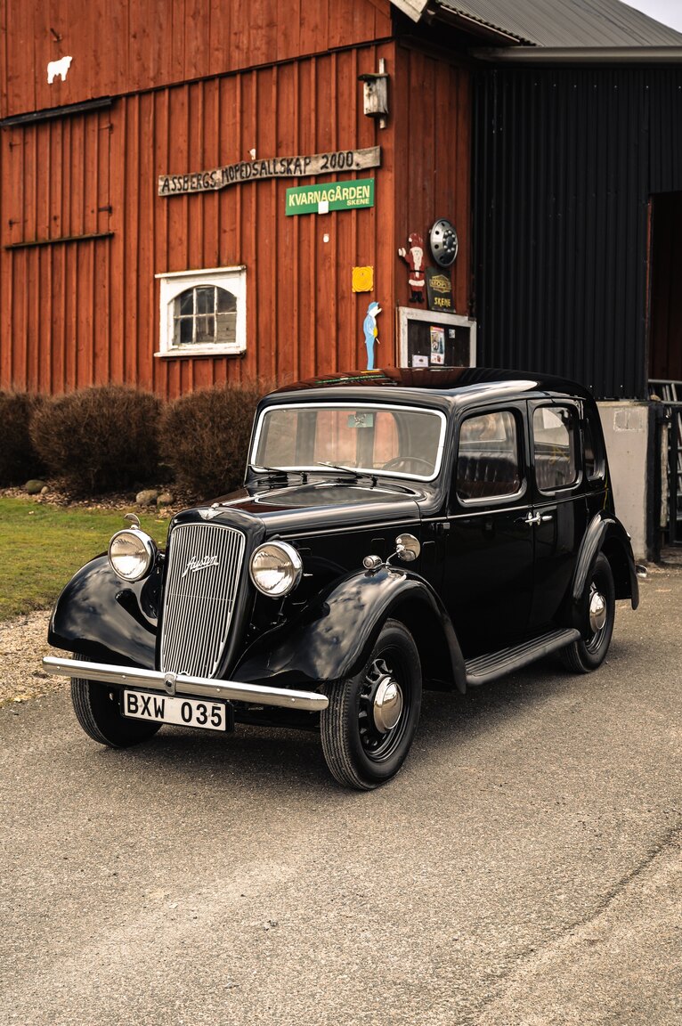 Exterior image of 1937 Austin Ten-Four 10-4