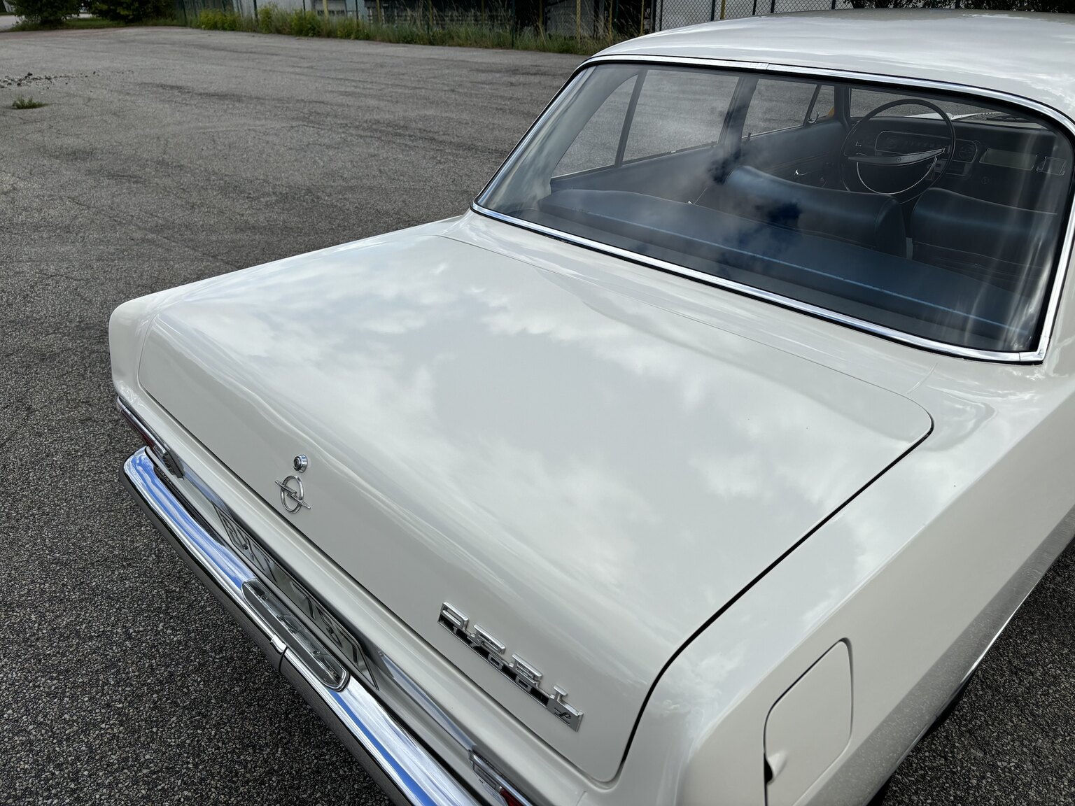 Aussenfoto 1965 Opel Record Deluxe