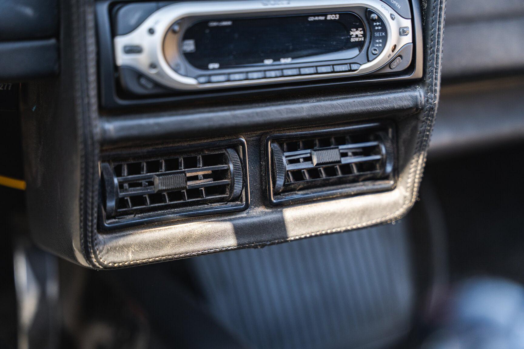 Interiörbild 1989 Ferrari 328 GTS