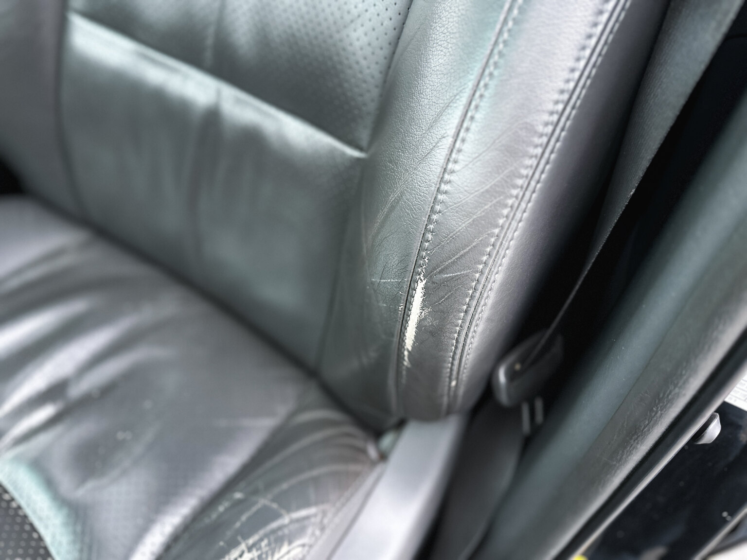 Interior image of 2004 Toyota Land Cruiser