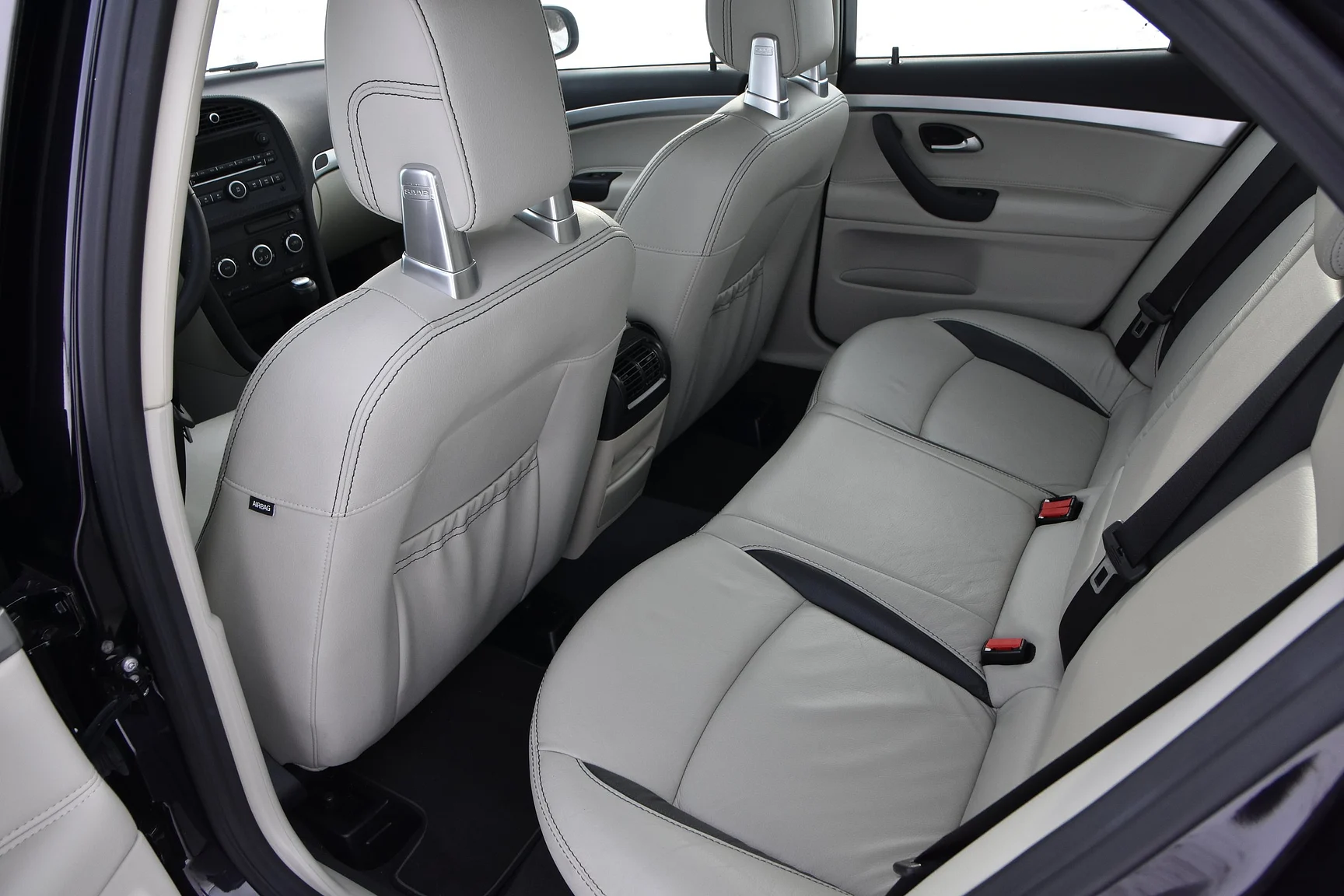 Interior image of 2014 Saab 9-3 Aero Hirsch Edition (62)