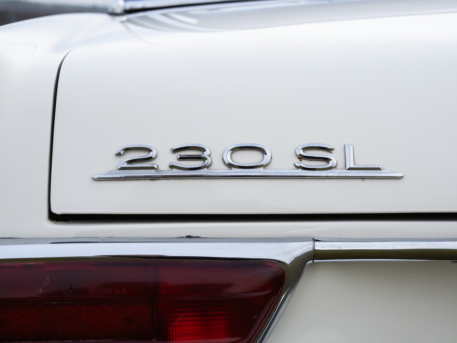 Aussenfoto 1966 Mercedes-Benz 230 SL "Pagoda"