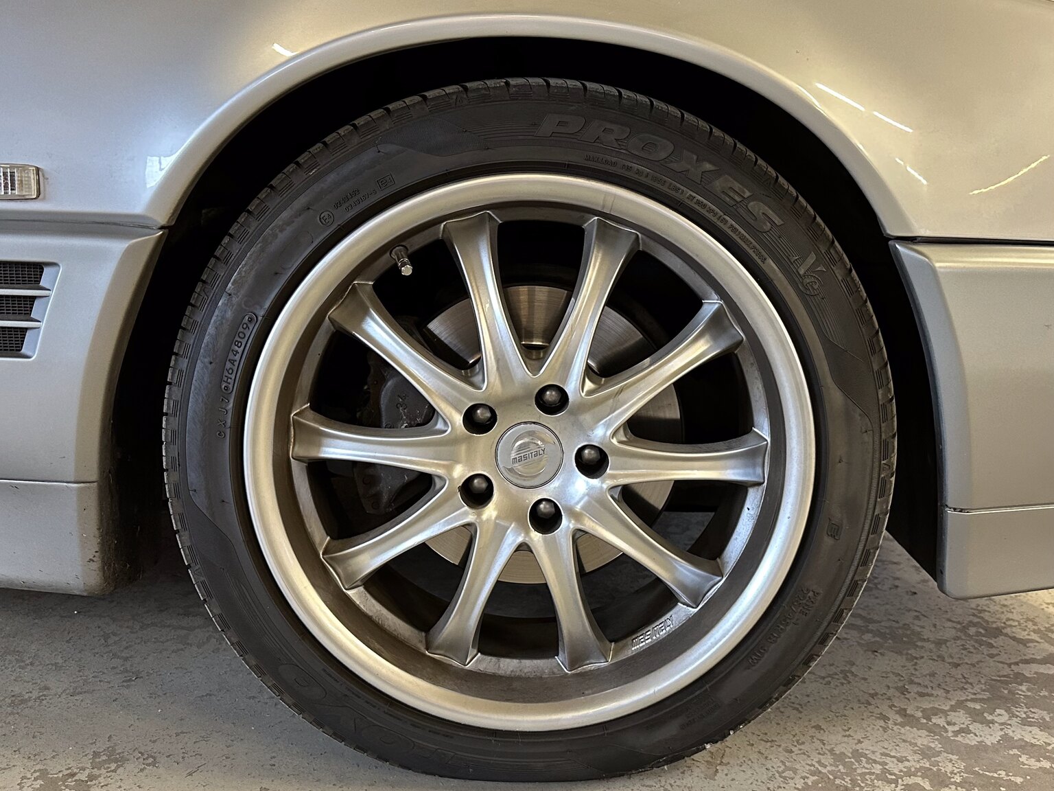 Exteriörbild på 1993 Mercedes-Benz SL 320 (47)