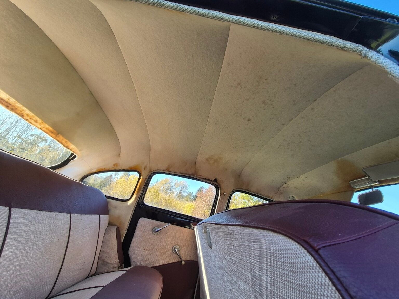 Interior image of 1954 Ford Vedette 3.9 V8